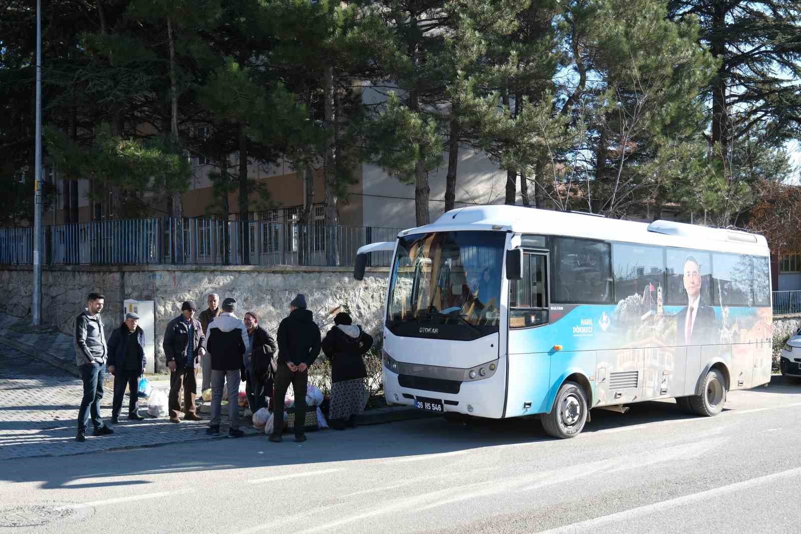 Sivrihisar&rsquo;da halk pazarına &uuml;cretsiz halk otob&uuml;s&uuml; seferleri başladı

