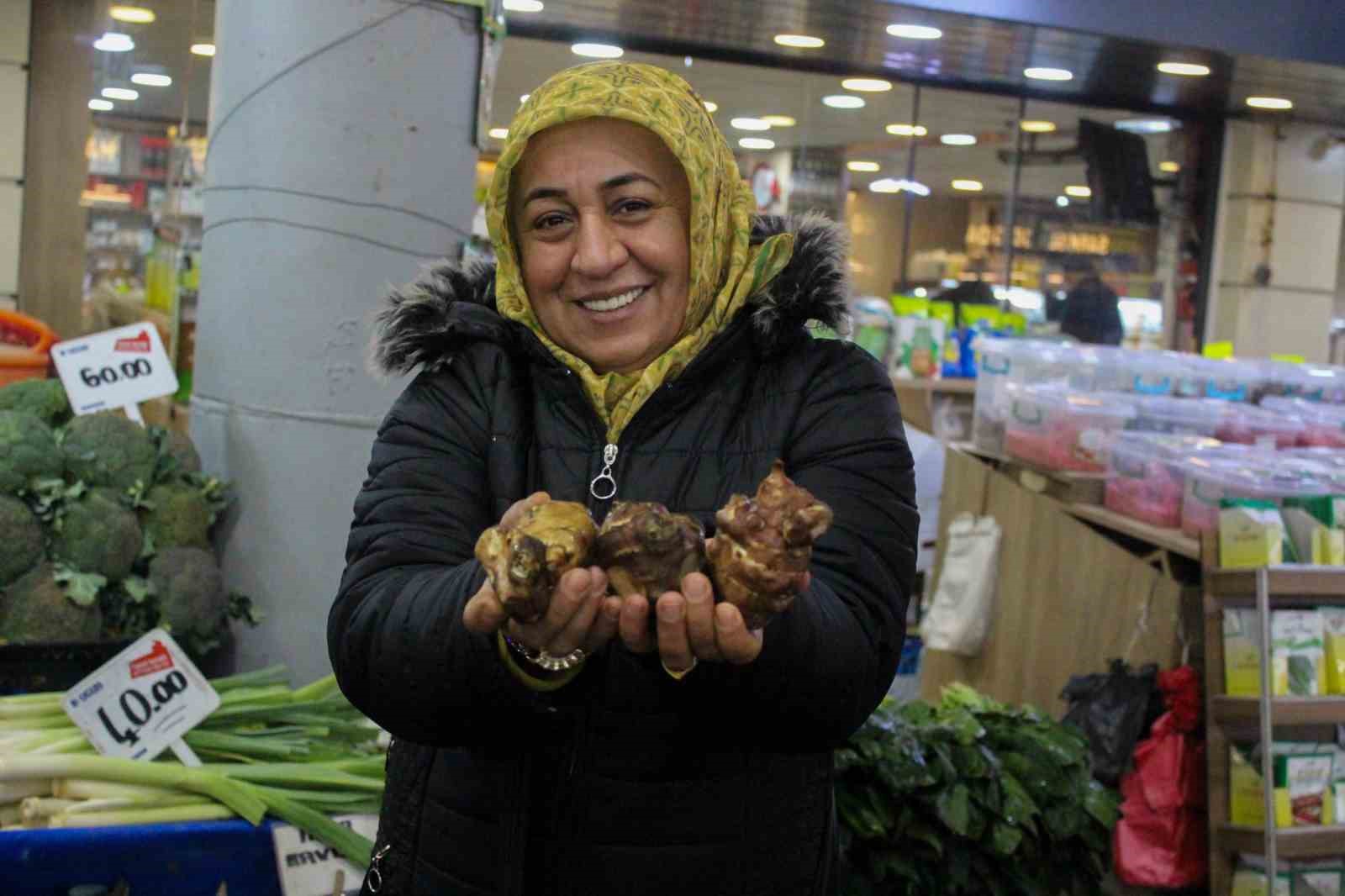 Doğada kendiliğinden yetişen yer elmasını, patates gibi ekip çoğaltmayı başardı
