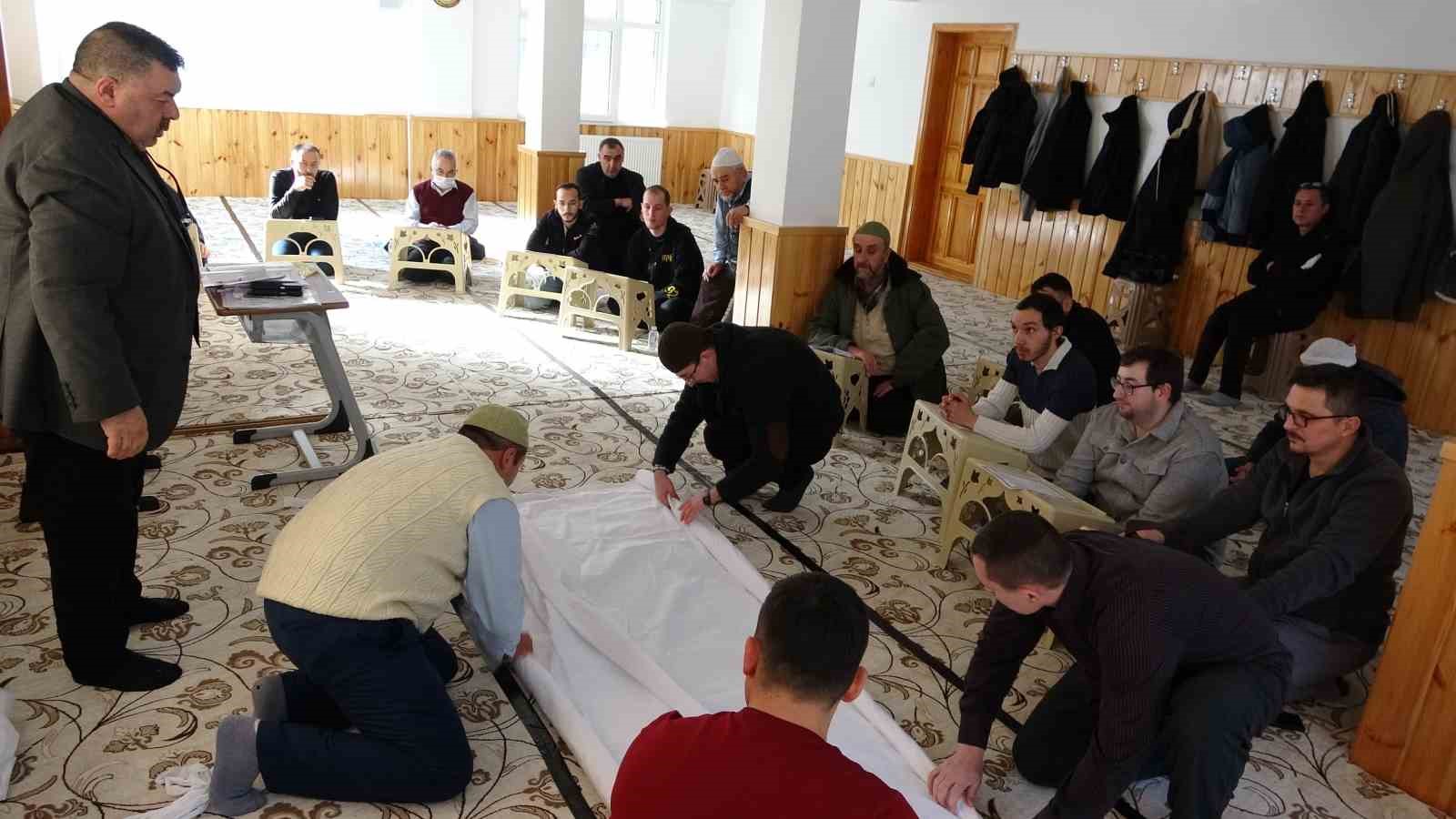 Kütahya’da ’Gassal Kursu’na büyük ilgi