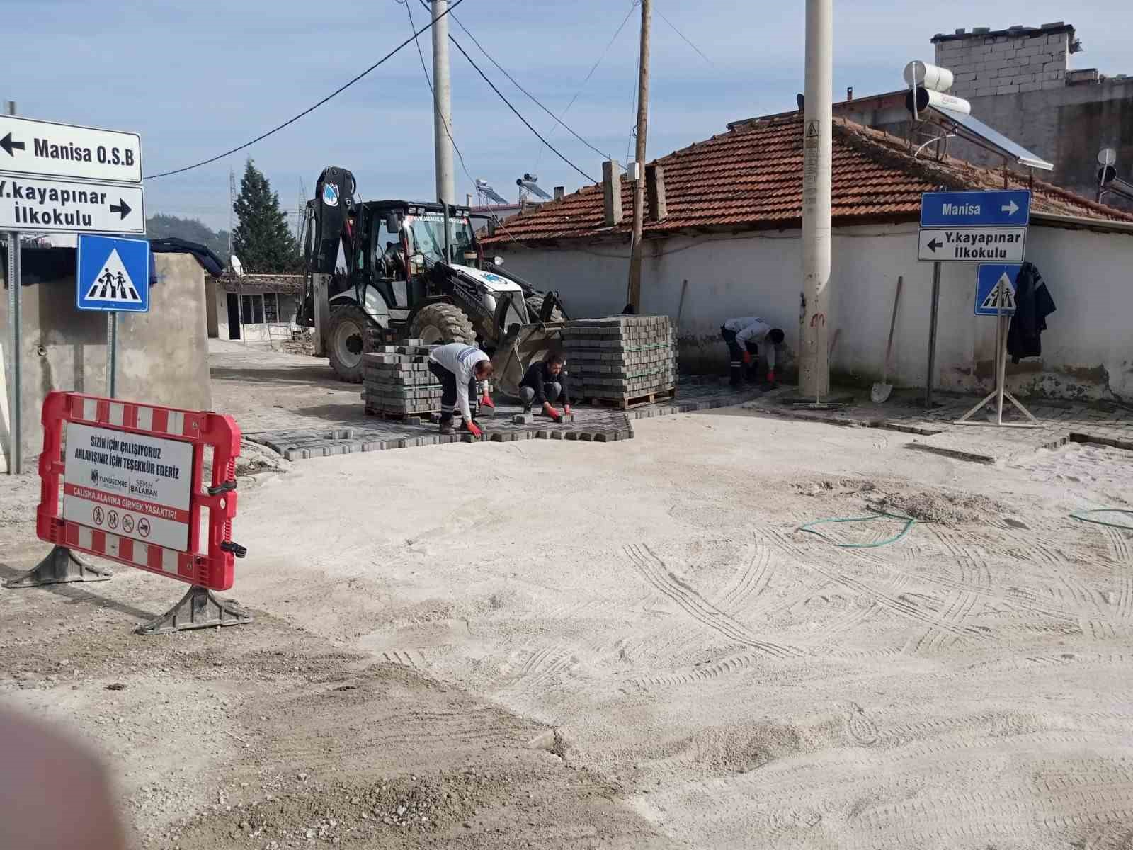 Yunusemre’de bozulan yollar onarılıyor
