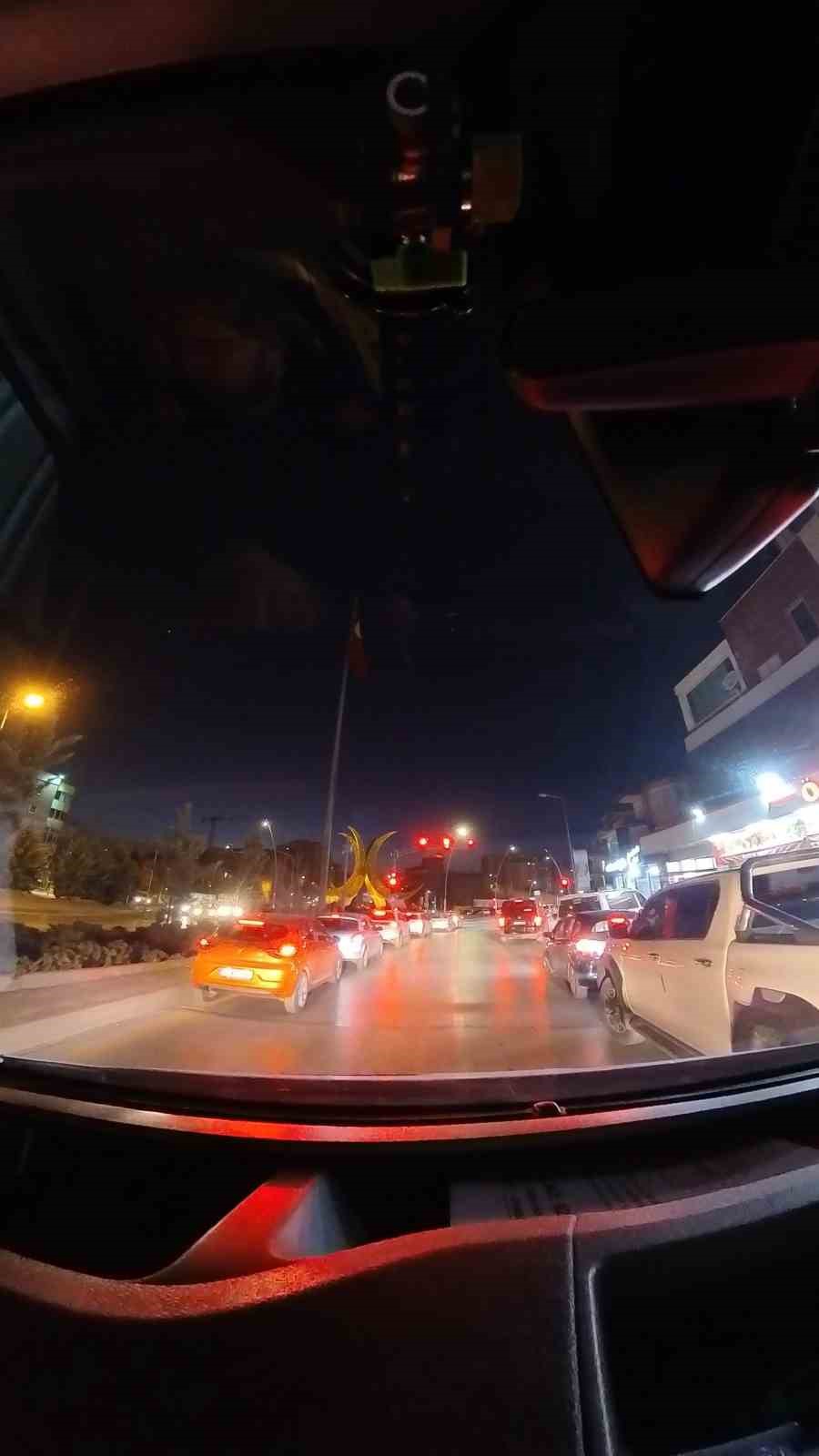 Niğde&rsquo;de fermuar sisteminin uygulanışı; &rsquo;Yaşama yol ver&rsquo; diyerek paylaşıldı
