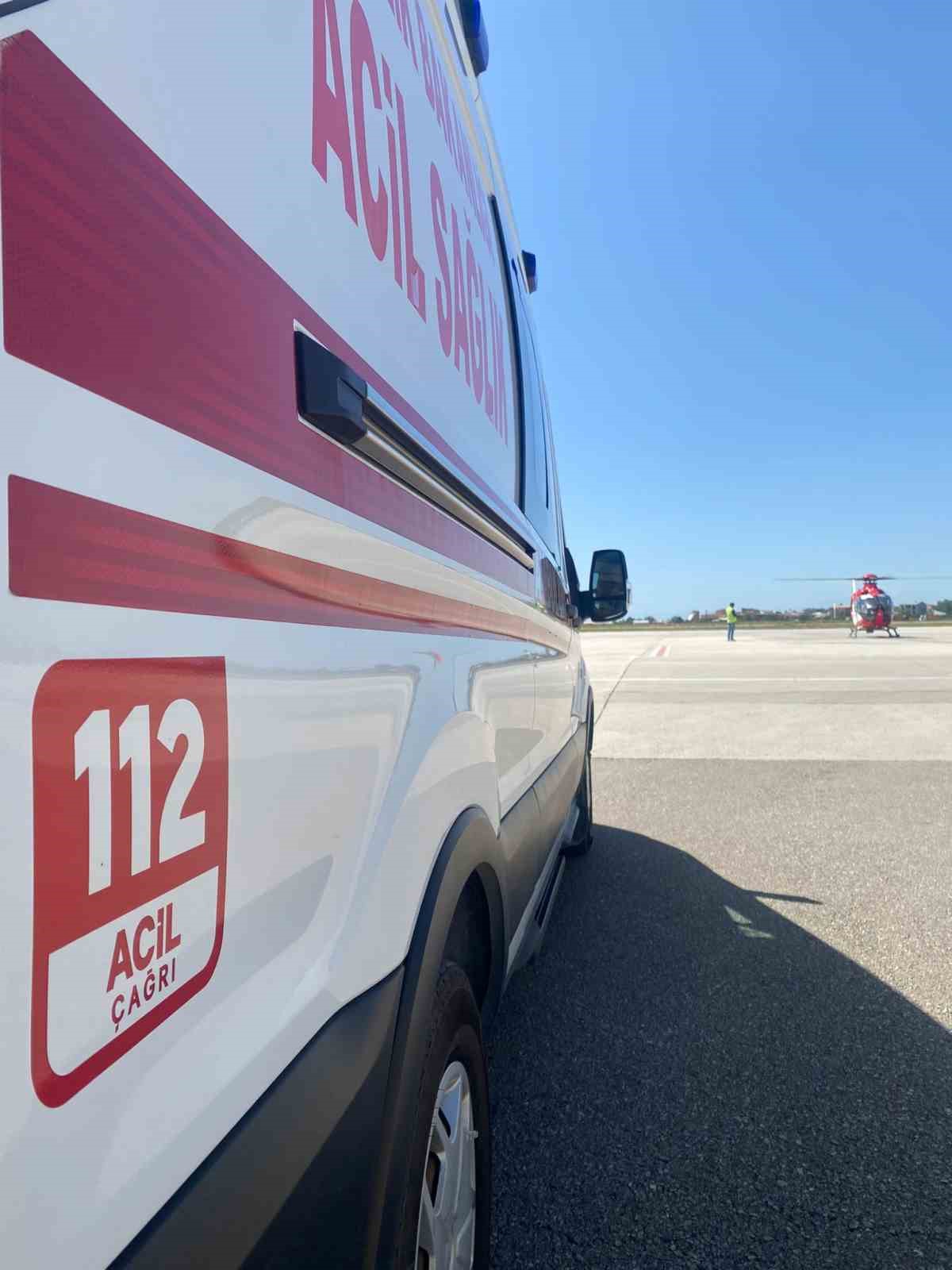 Şırnak ve Bah&ccedil;esaray&rsquo;daki hastalar ambulans helikopterle Van&rsquo;a sevk edildi
