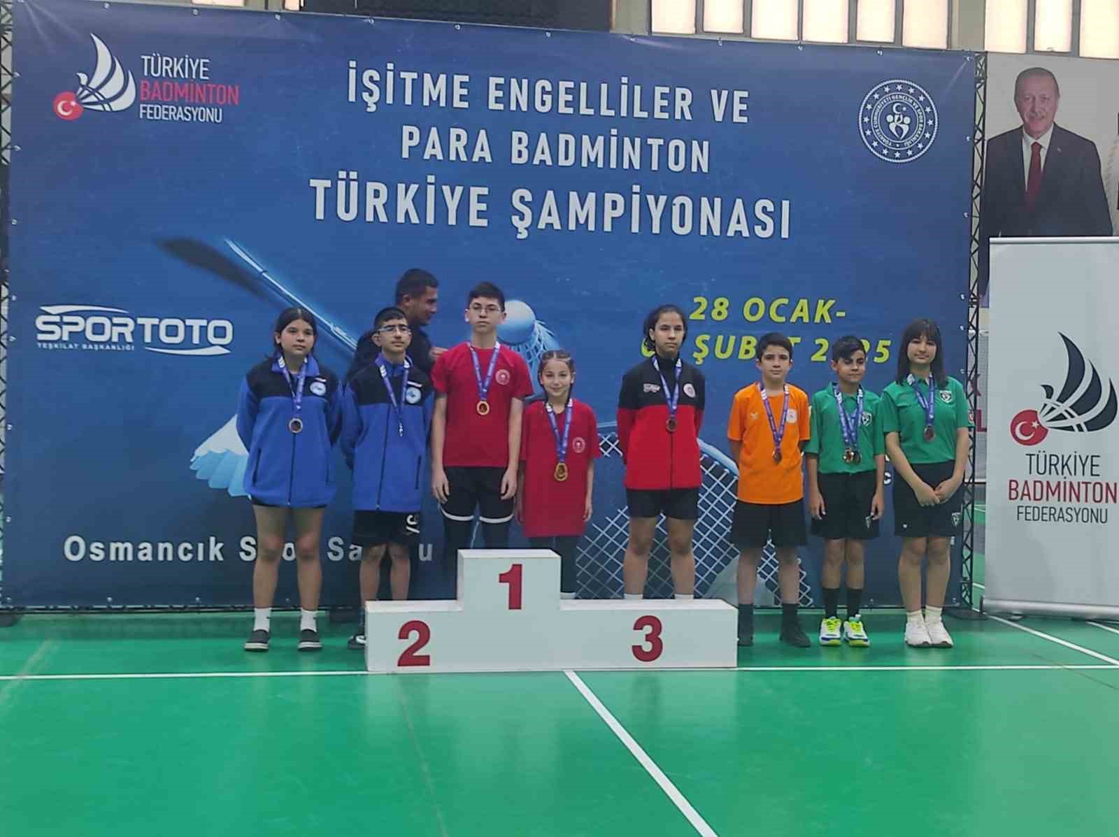 Yılmaz, Türkiye şampiyonasında çifte madalya kazandı