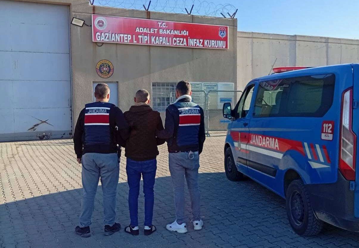 Uyuşturucu suçundan 12 yıl cezası bulunan firari yakalandı