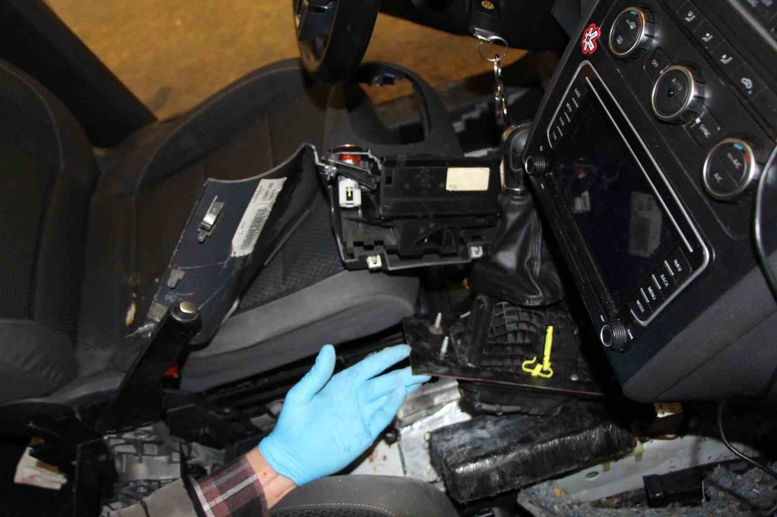 Kapıkule&rsquo;de 217 kilogram uyuşturucu ele ge&ccedil;irildi
