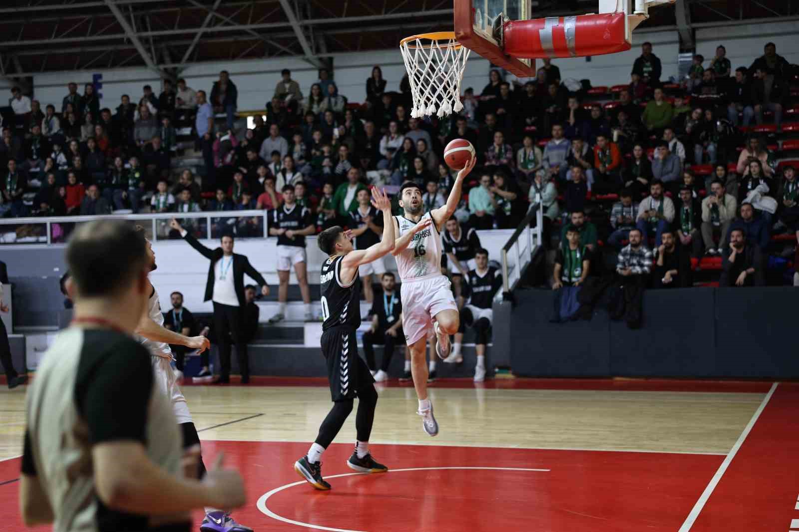 Sakarya Büyükşehir Basketbol İstanbul’da seriyi sürdürmek istiyor
