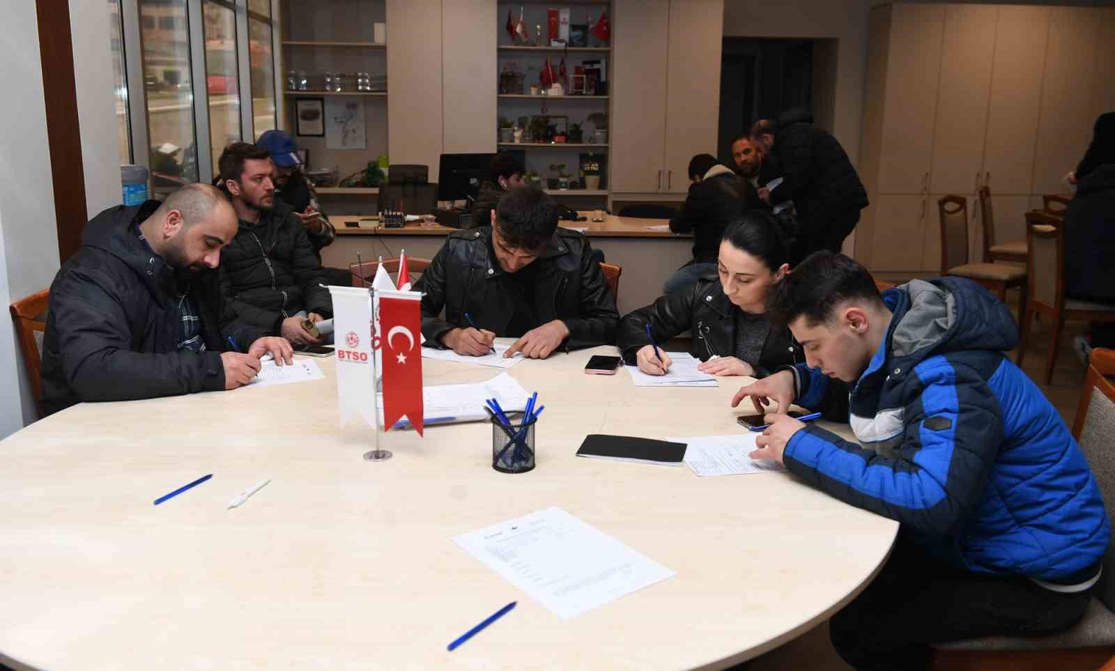 OKİM&rsquo;de bir günde 250 kişi iş sahibi oldu