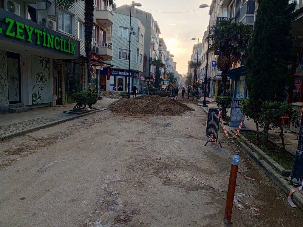 Erdek’te doğalgaz borusu patladı, vatandaşlar korku dolu anlar yaşadı