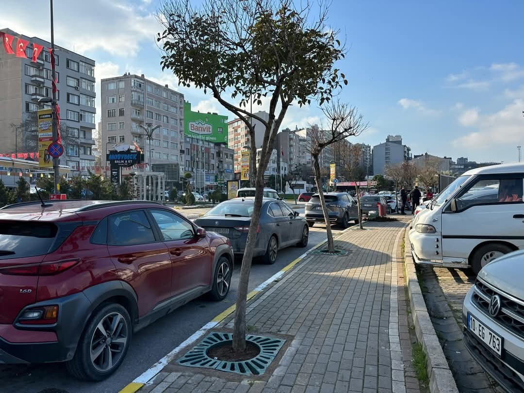 Bandırma Belediyesi’nden çevre dostu kaldırım düzenlemeleri
