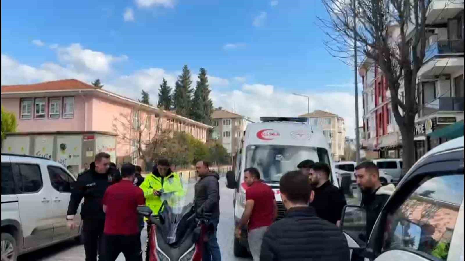 G&ouml;nen&rsquo;de motosiklet ve bisiklet &ccedil;arpıştı: 1 yaralı
