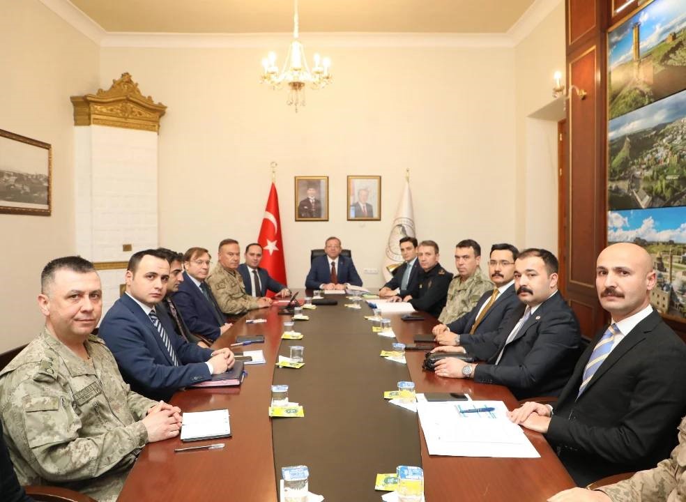 Kars&rsquo;ta Vali Polat Başkanlığı&rsquo;nda &lsquo;İl Koordinasyon ve Asayiş Toplantısı&rsquo; yapıldı
