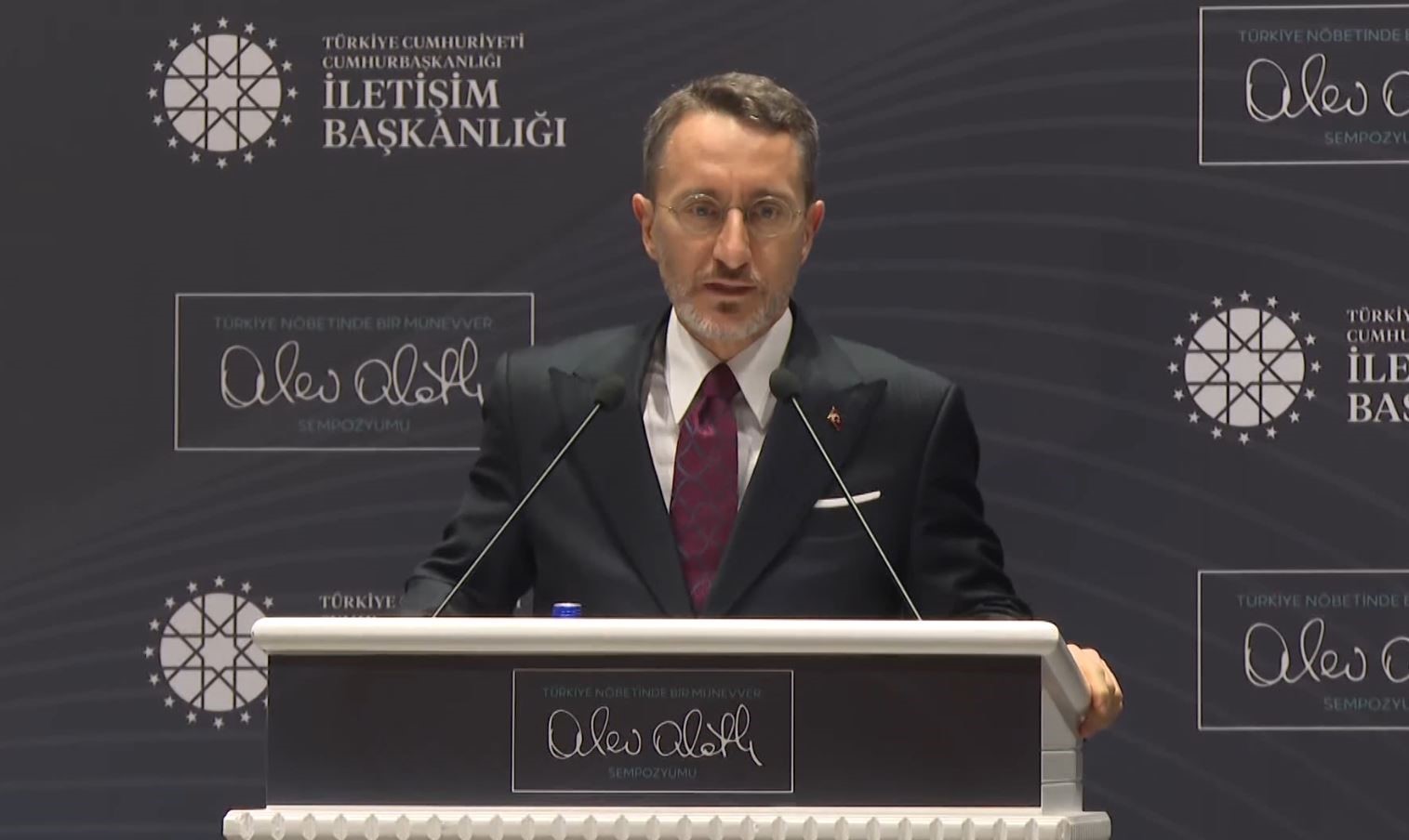 Cumhurbaşkanlığı İletişim Başkanı Altun: "Dünyayla vuruşa vuruşa büyük gayretle zincirlerimizi kırma mücadelesi içerisindeyiz"