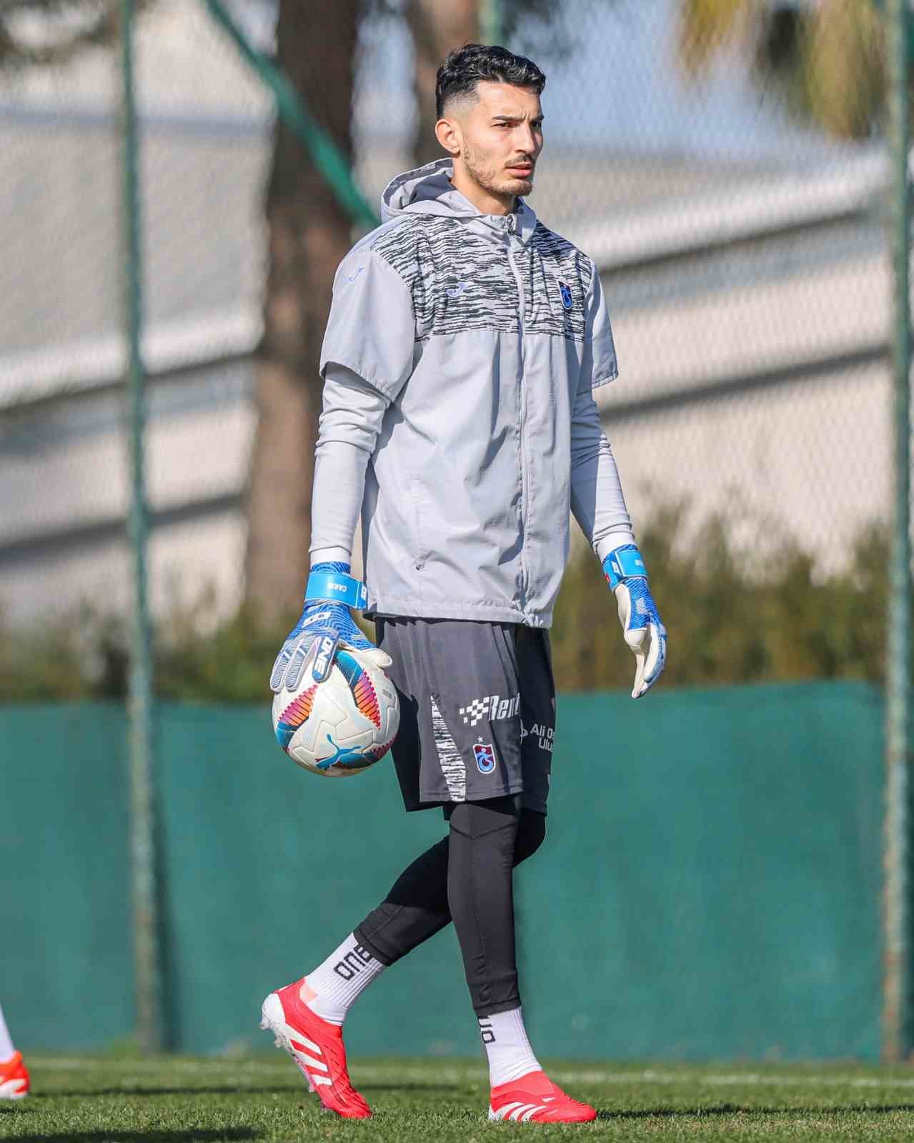 Yeni transfer Danylo Sikan, Kayserispor ma&ccedil;ı kamp kadrosunda
