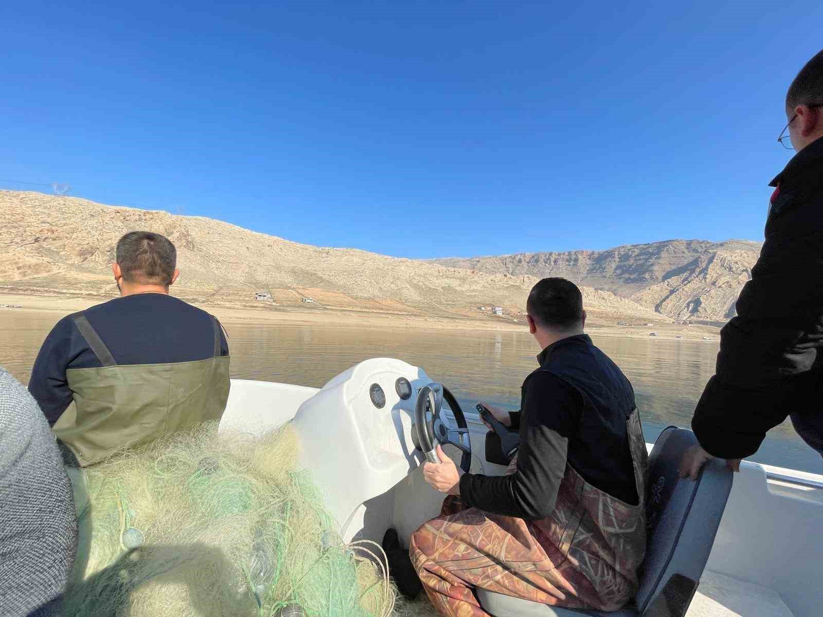 Batman’da 2 bin metre hayalet ağ toplandı