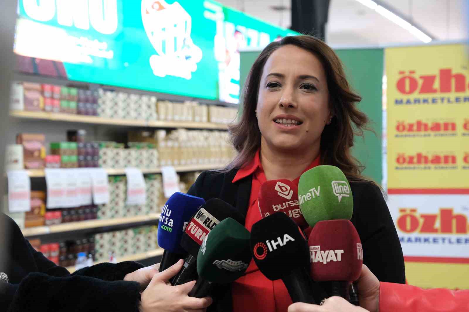 Özhan Market, Bursaspor Yörsan’lı basketbolcuları ağırladı
