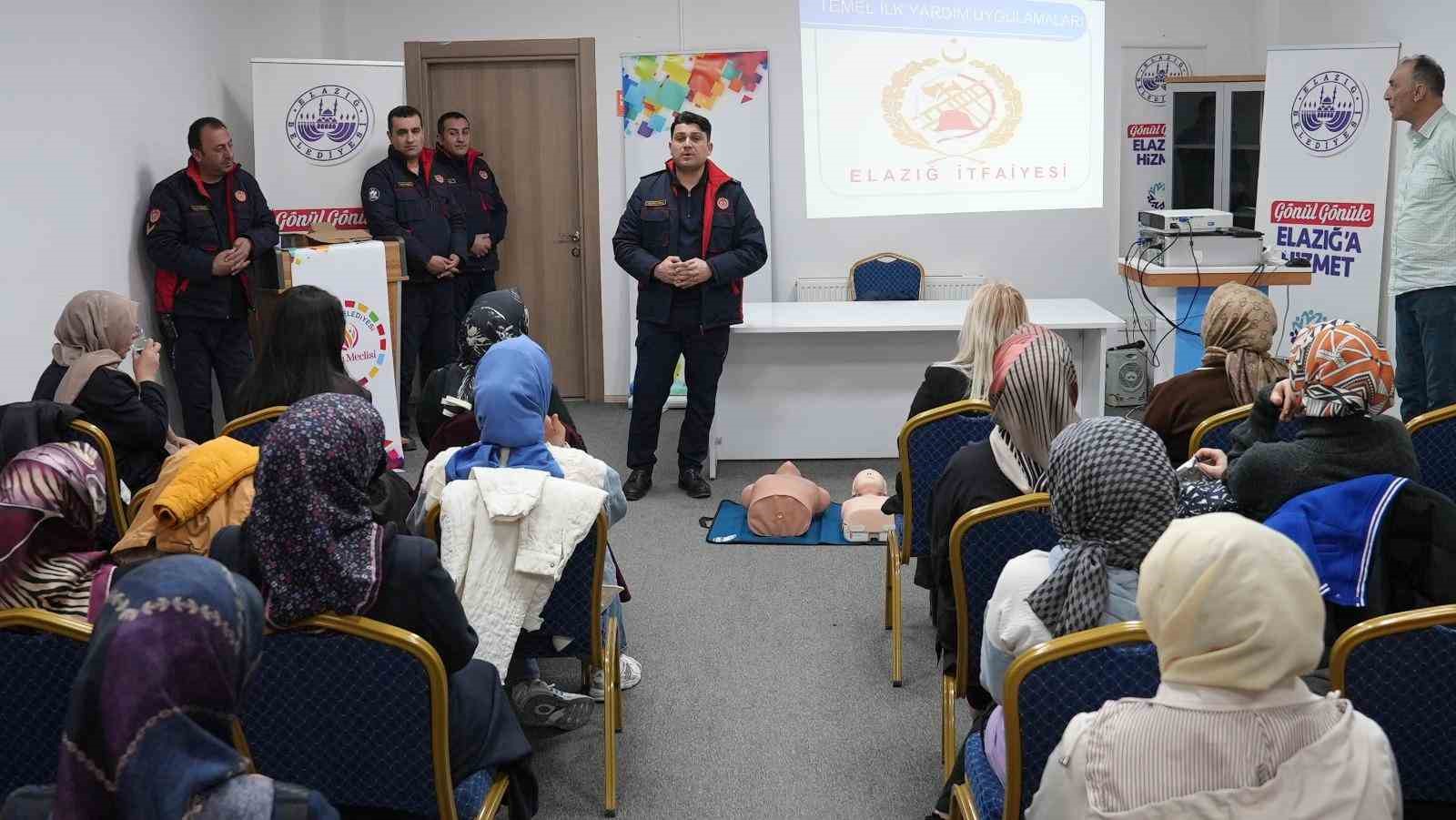 Elazığ Belediyesi Anne Çocuk Akademisi, eğitimlerine devam ediyor
