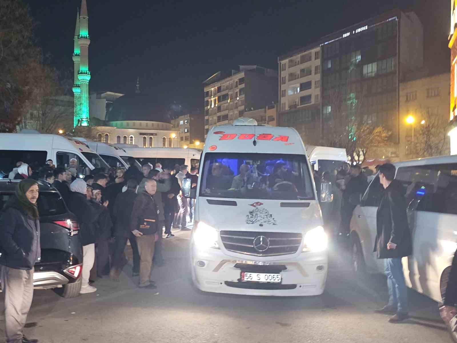 Siirt&rsquo;te umreye gidenler dualarla kutsal topraklara uğurlandı

