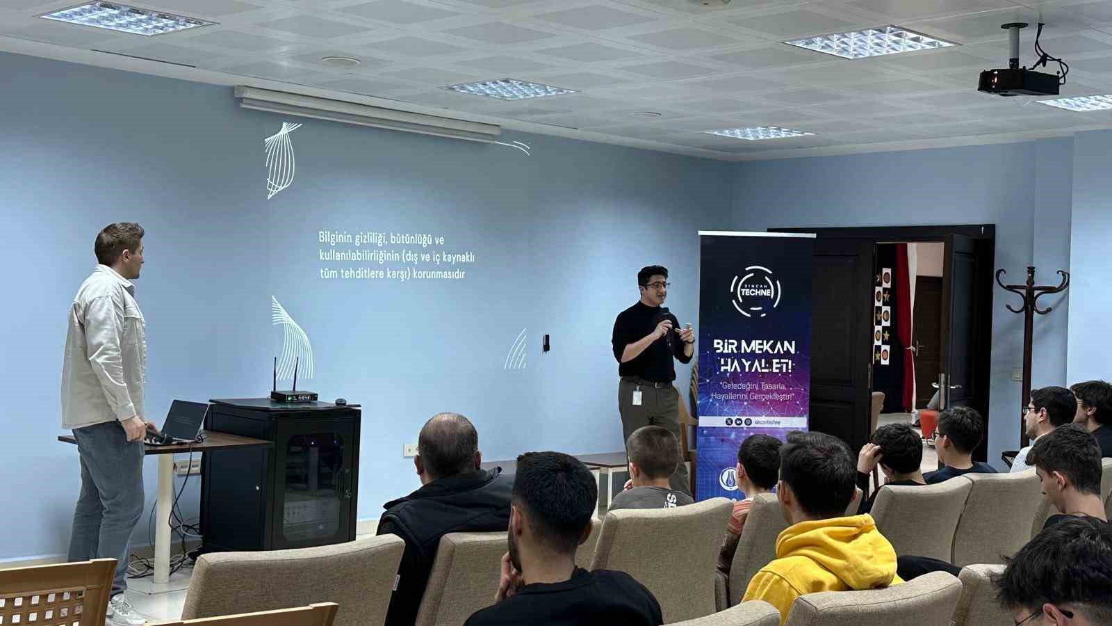 Teknoloji Meraklıları Sincan Belediyesi ev sahipliğinde bir araya geldi