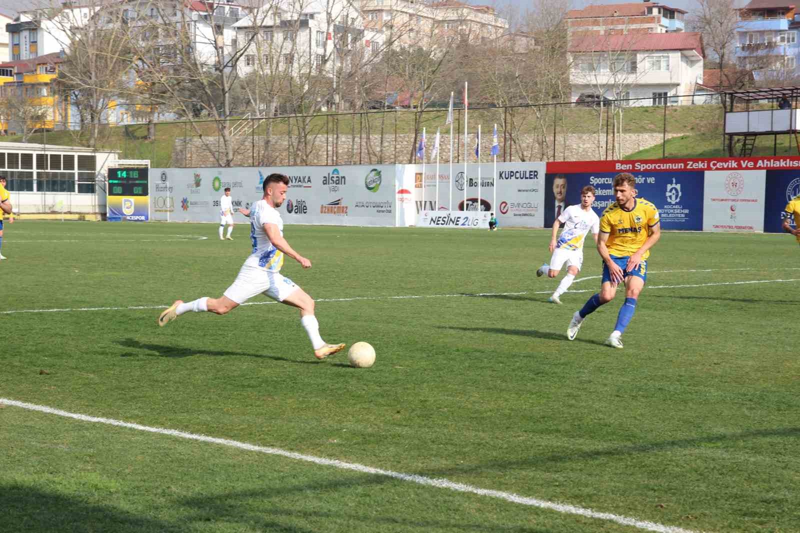 TFF 2. Lig: Belediye Derincespor: 3 - Menemen FK: 2
