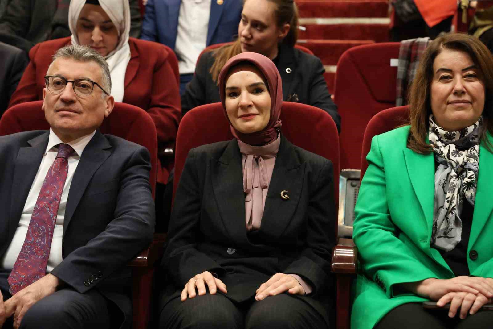 Özdemir: "Bugün Meclis’teki kadın temsil oranımız yüzde 20. Bunu AK Parti yaptı"