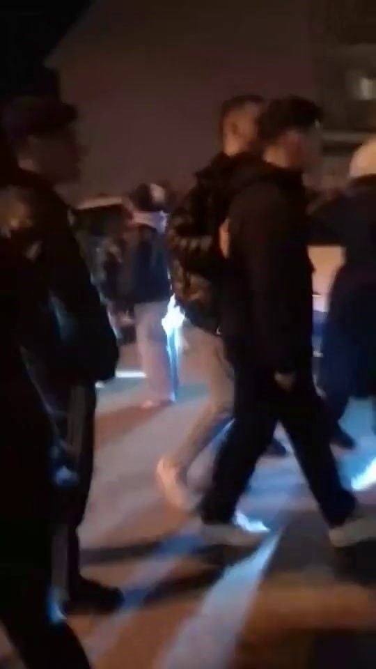 Müzik seçme meselesi kavgaya dönüştü: Hakaret ve küfürler havada uçuştu