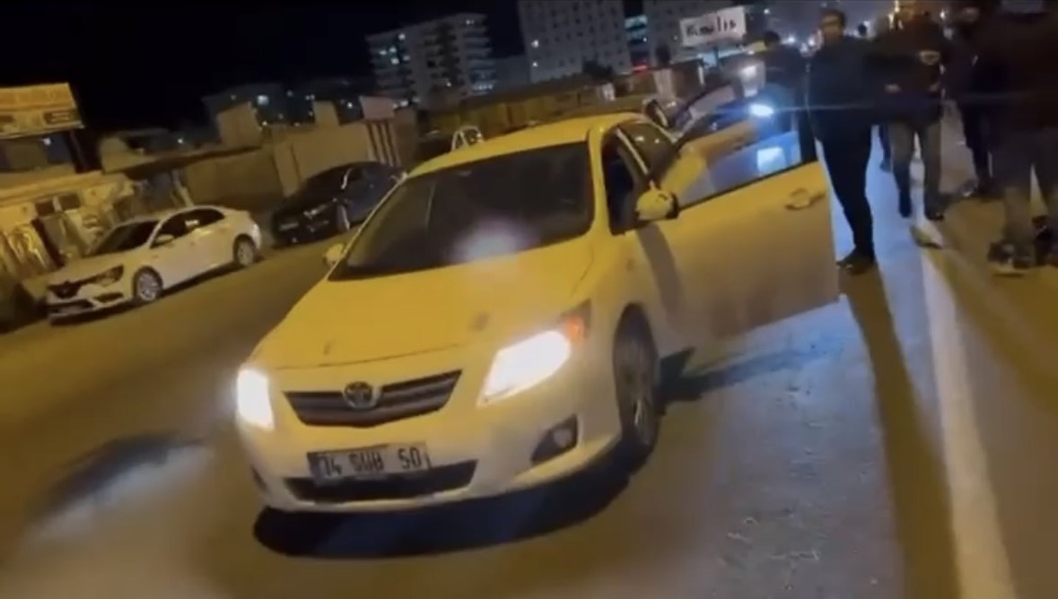 Mardin’de maddi hasarlı zincirleme trafik kazası
