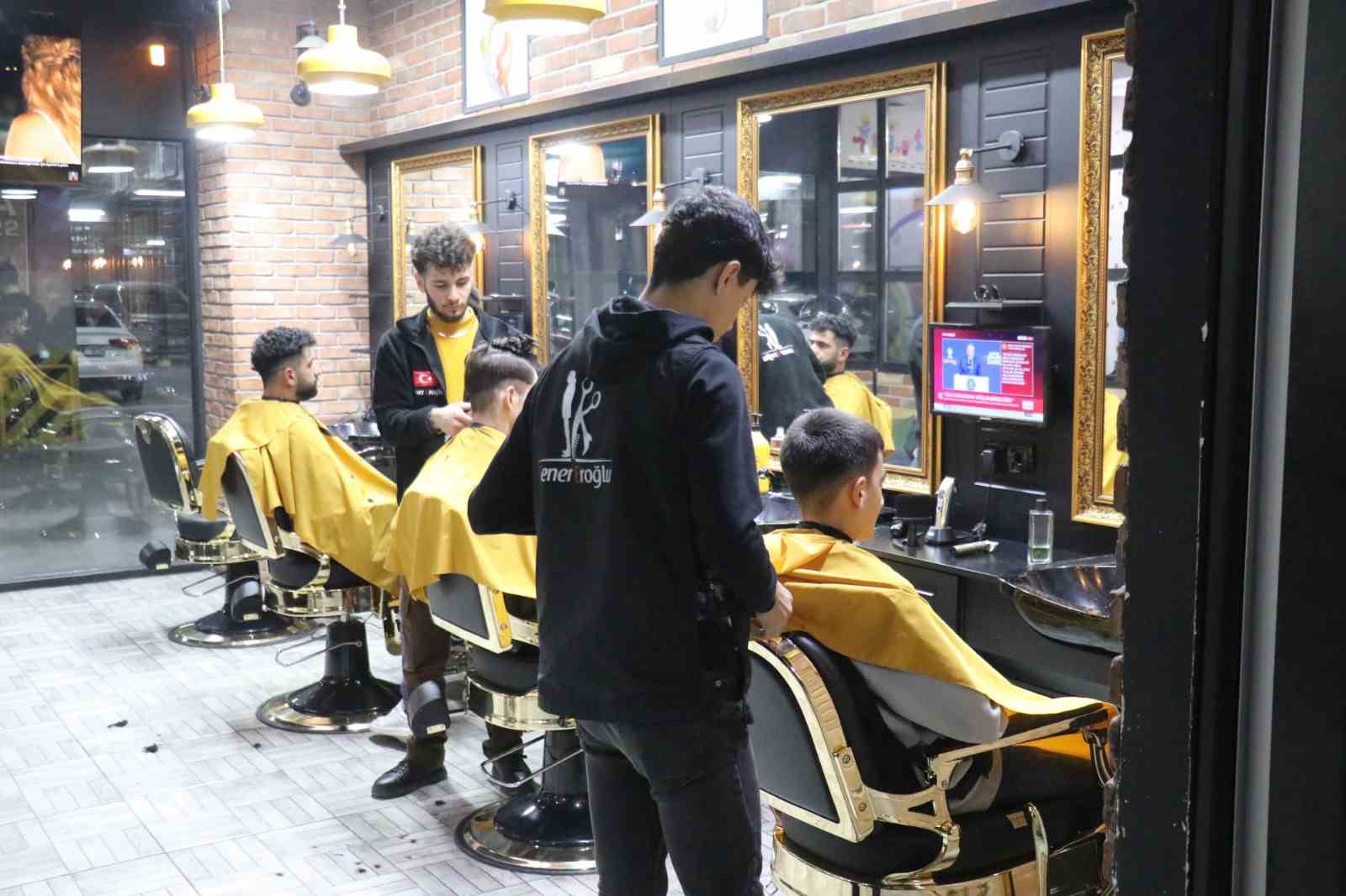 Malatya’da kuaförler pazar günü açık olacak