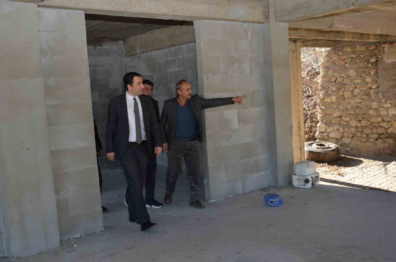 Hal binasi yenileniyor