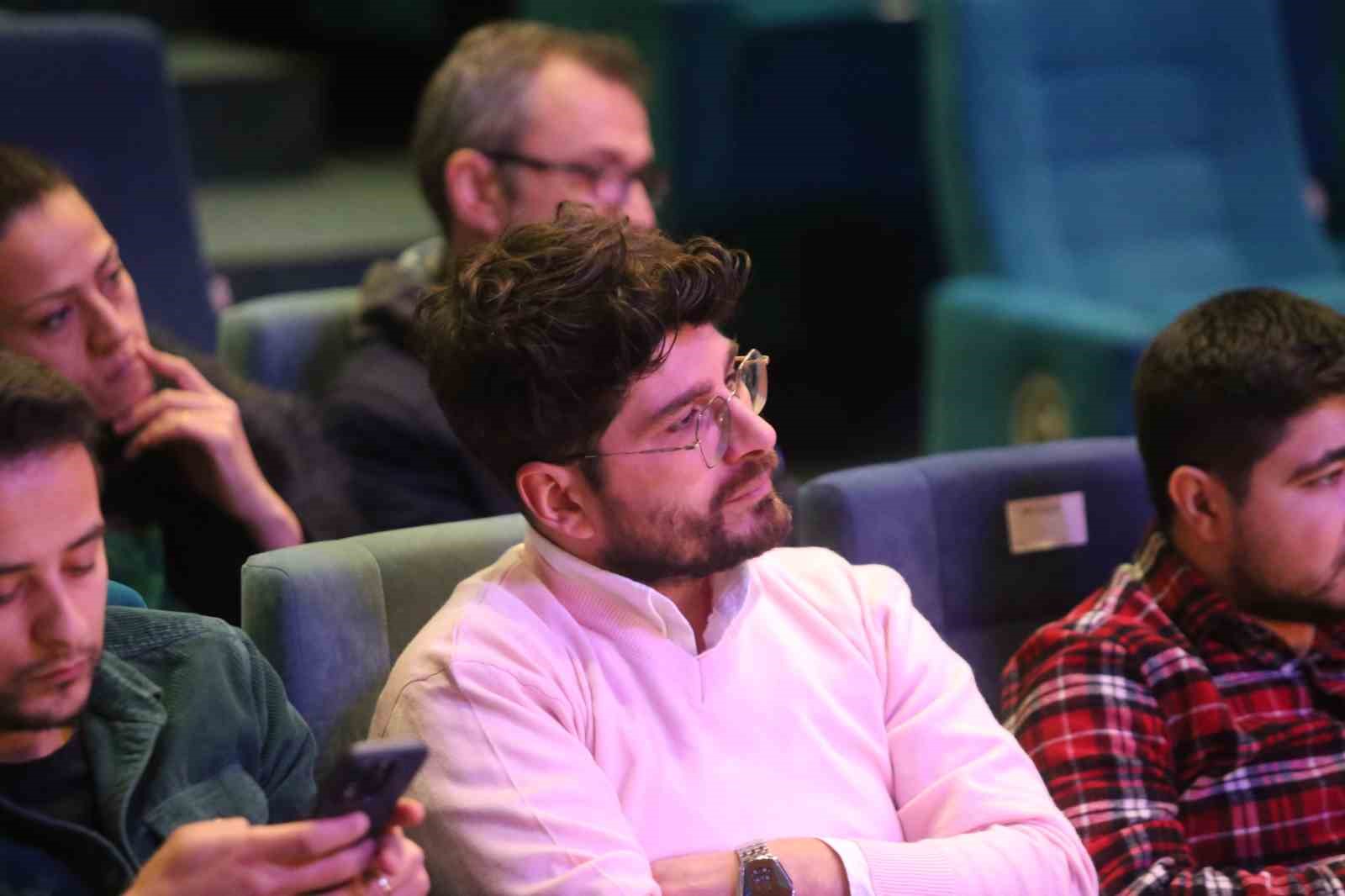 Bursasporlu oyuncular taraftar ile buluştu
