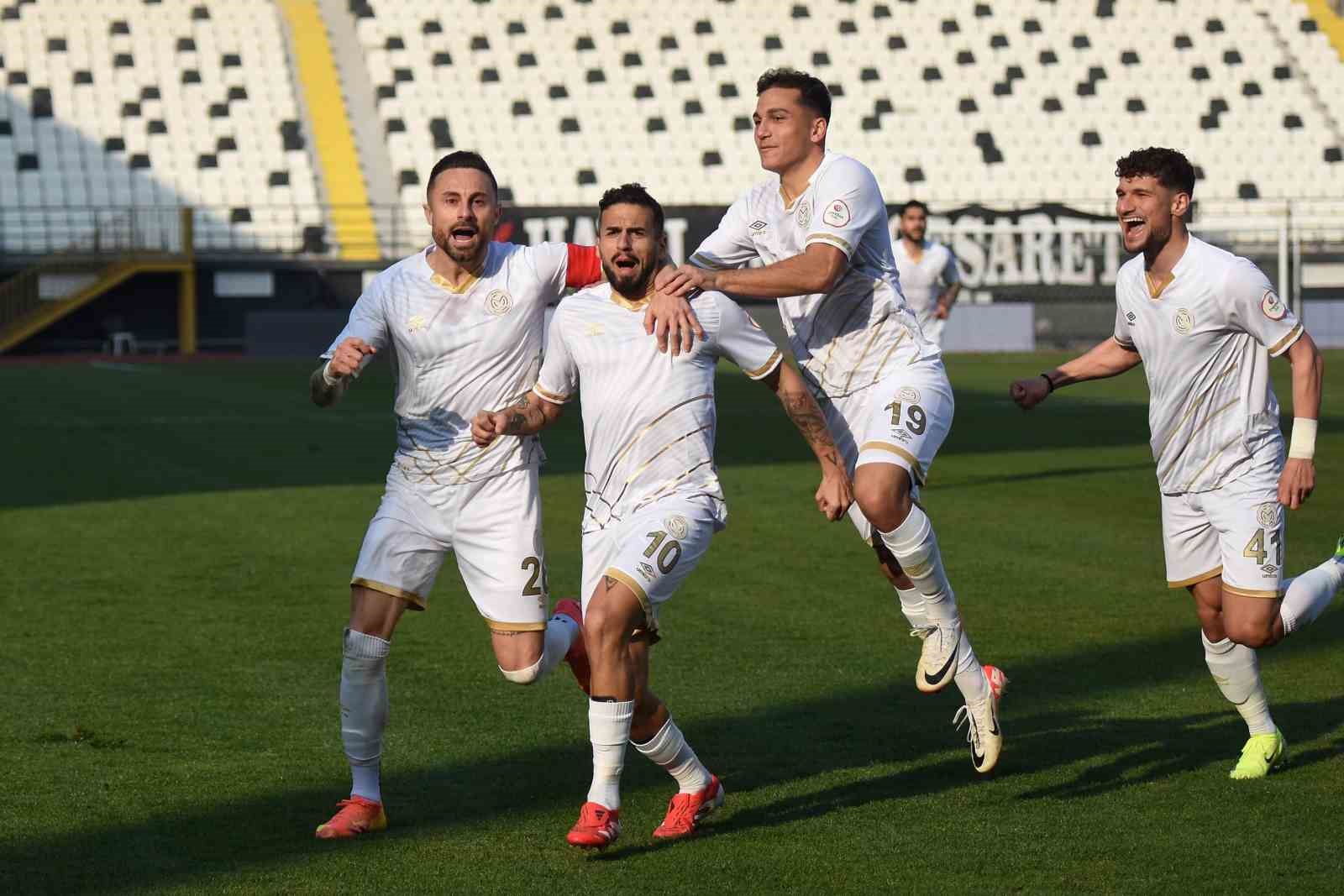 Trendyol 1. Lig: Manisa FK: 2 - Fatih Karag&uuml;mr&uuml;k: 2

