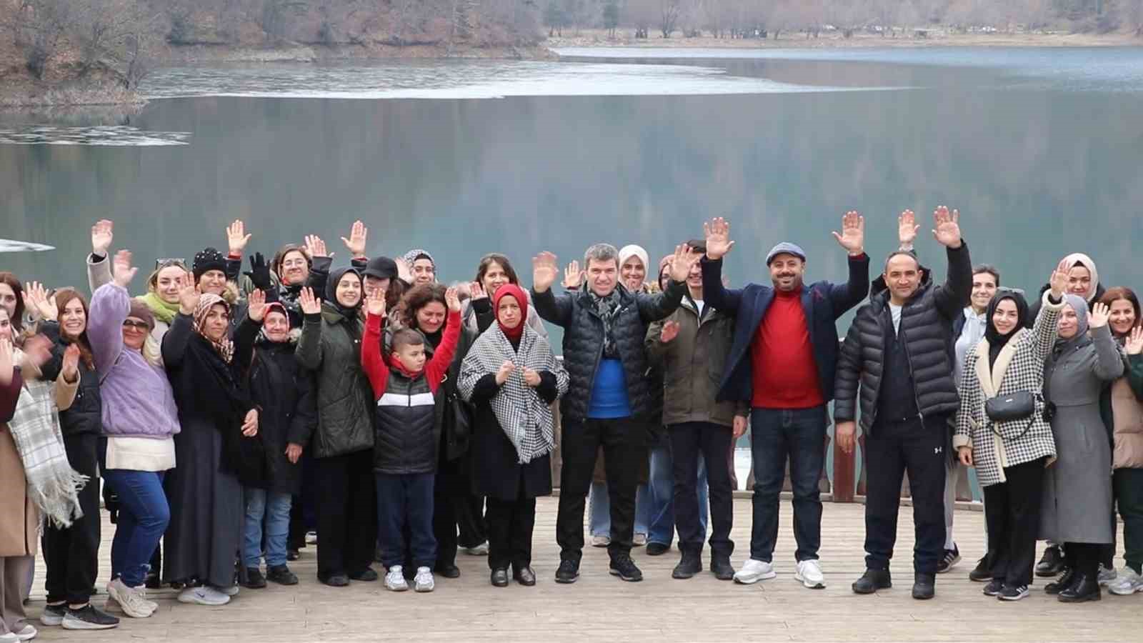 Taşovalı kadınlar Boraboy G&ouml;l&uuml;&rsquo;nde doğa y&uuml;r&uuml;y&uuml;ş&uuml; yaptı
