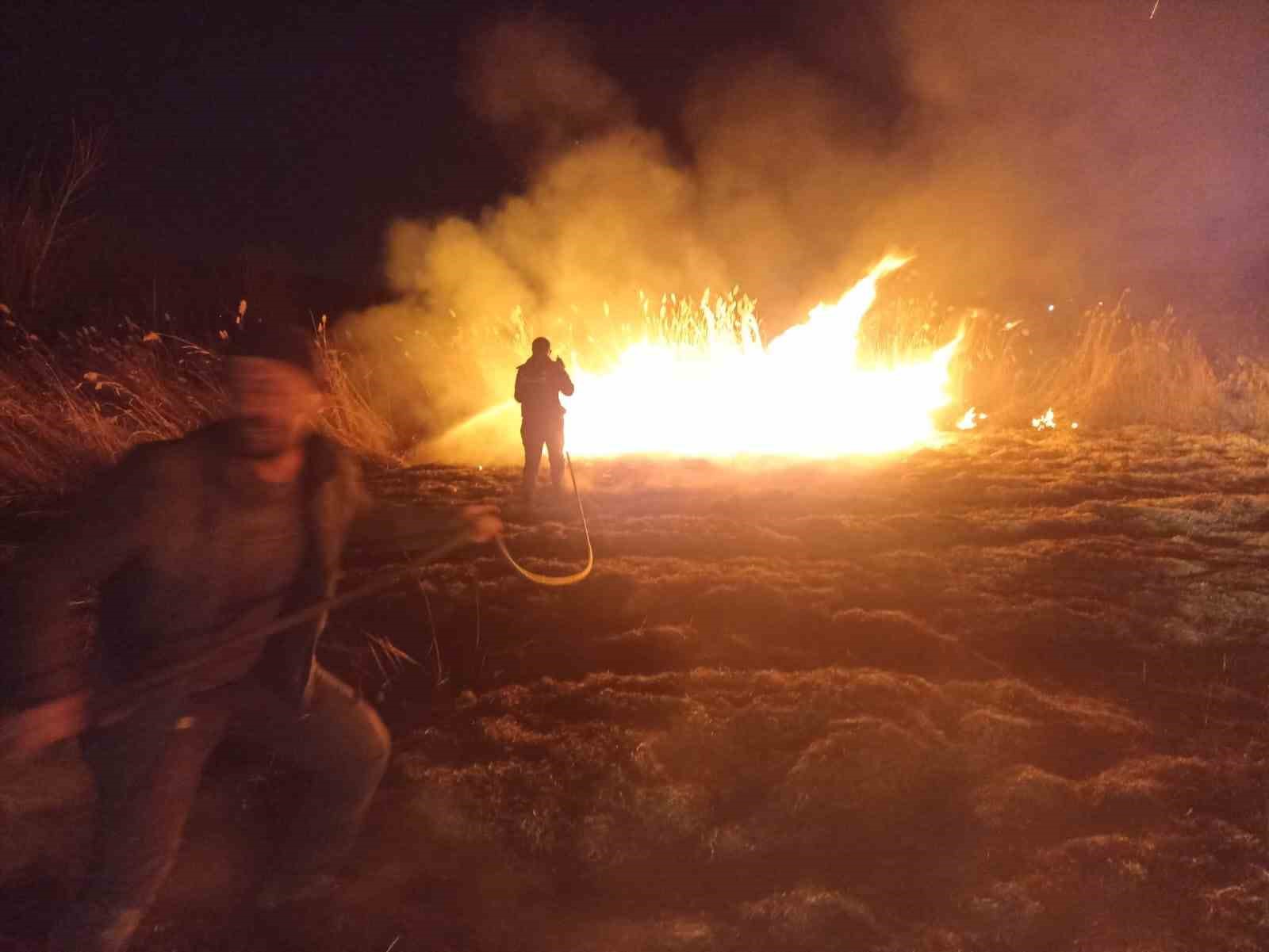 Malatya’da sazlık alanda yangın