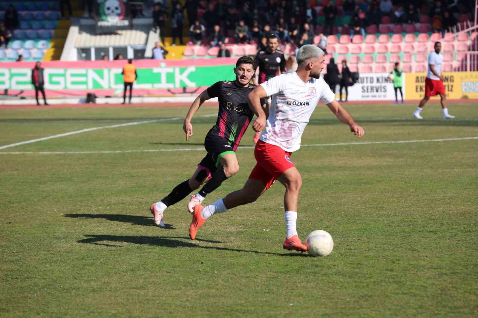 TFF 2. Lig: Isparta 32 Spor: 1 - Altınordu: 1
