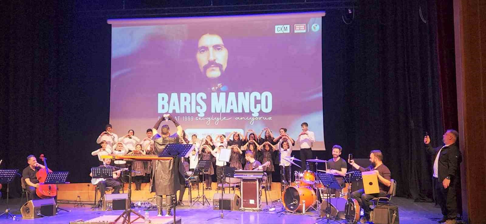 Barış Manço ölüm yıldönümünde şarkılarla anıldı
