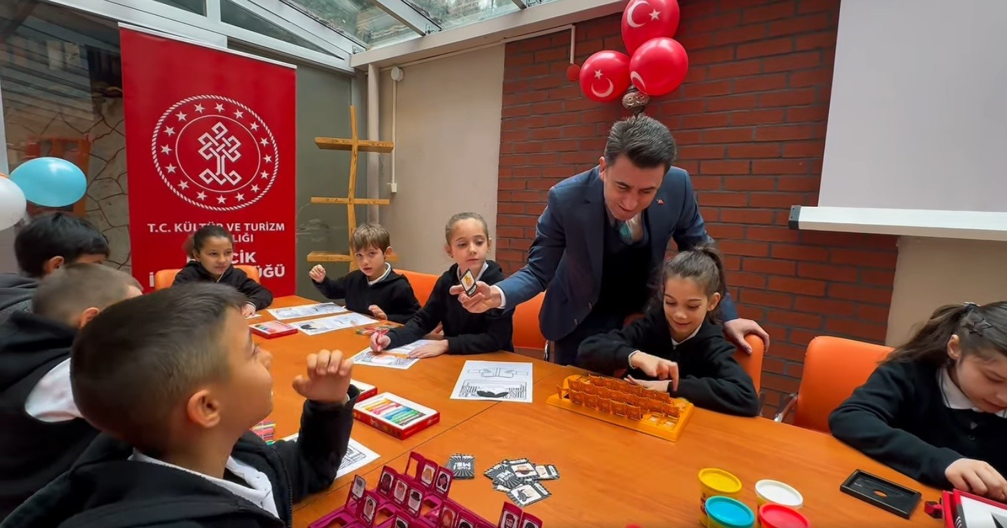 Çocukların faaliyet ve etkinliklerine ortak oldu