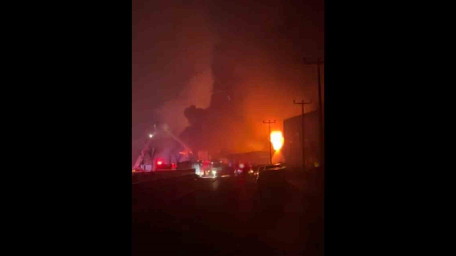 Bursa faciadan döndü...Yerleşim içindeki geri dönüşüm tesisindeki yangın böyle başladı