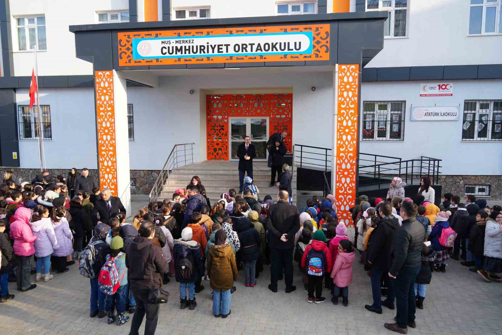 Muş’ta 104 bin öğrenci ders başı yaptı