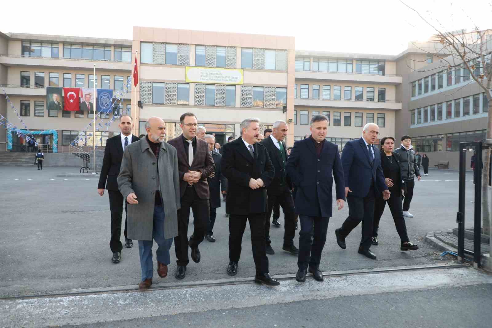 Melikgazi Belediyesi yeni bir Akıl Küpü Kütüphanesi’nin daha açılışını gerçekleştirdi
