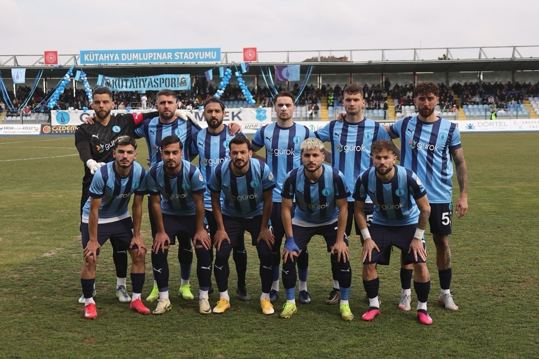 Başkan Ey&uuml;p Kahveci&rsquo;den Belediye K&uuml;tahyaspor&rsquo;a tam destek
