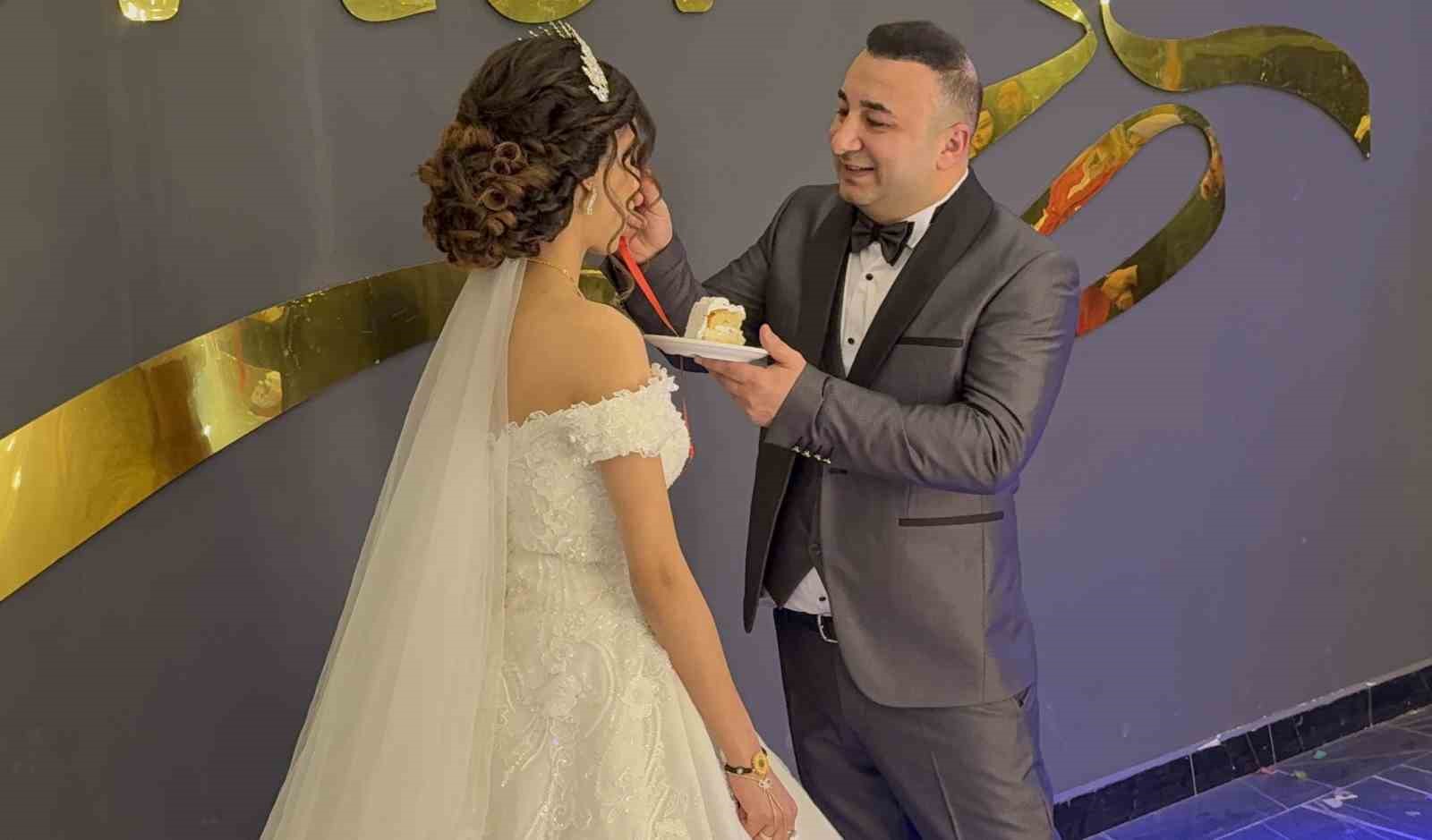 Faslı gelin Tokat oyunlarını oynayarak iki k&uuml;lt&uuml;r&uuml; birleştirdi
