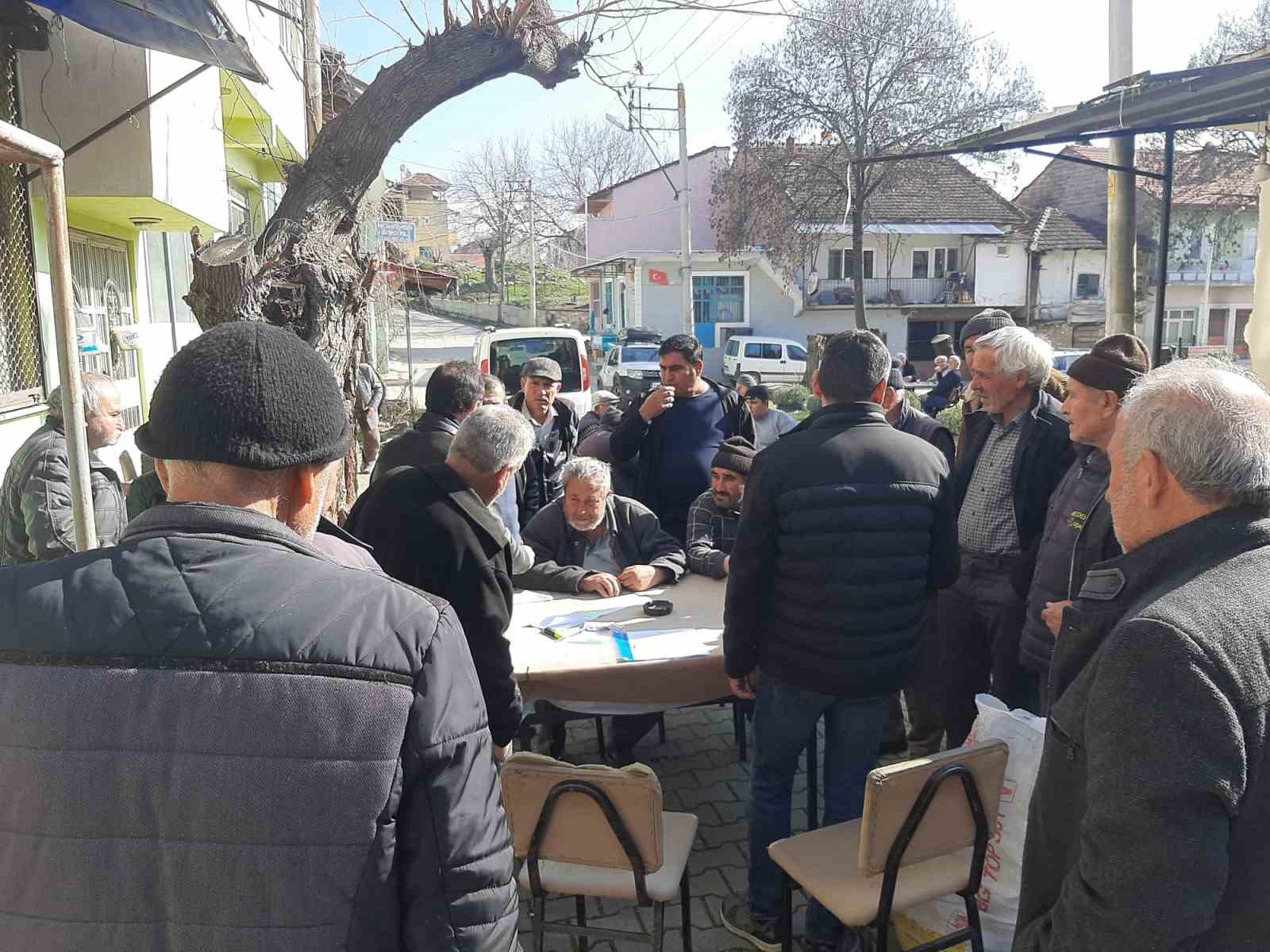 Uşak&rsquo;ta &uuml;reticiler zararlılara karşı bilgilendirildi
