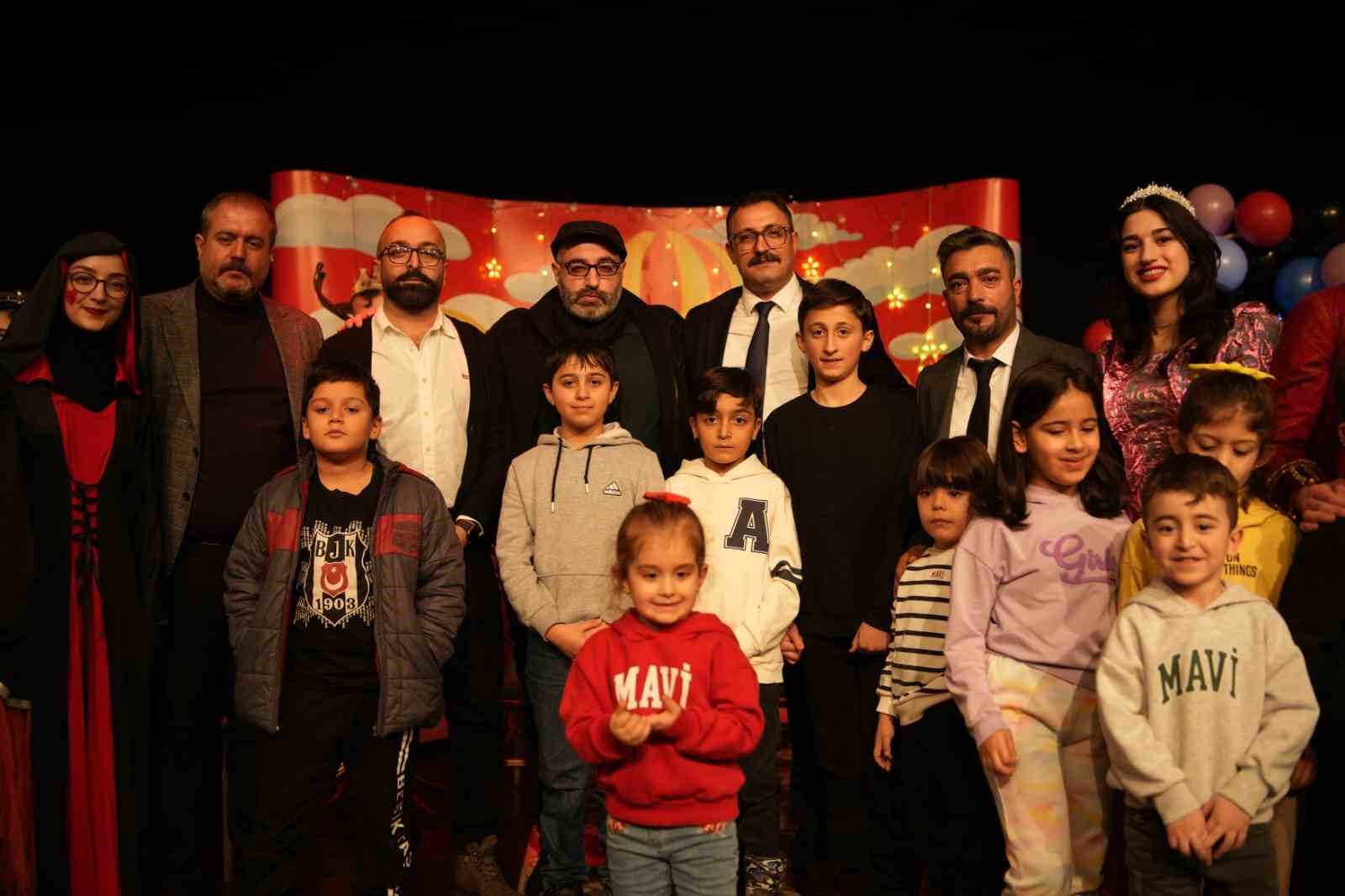 Her şey çocukların mutluluğu için