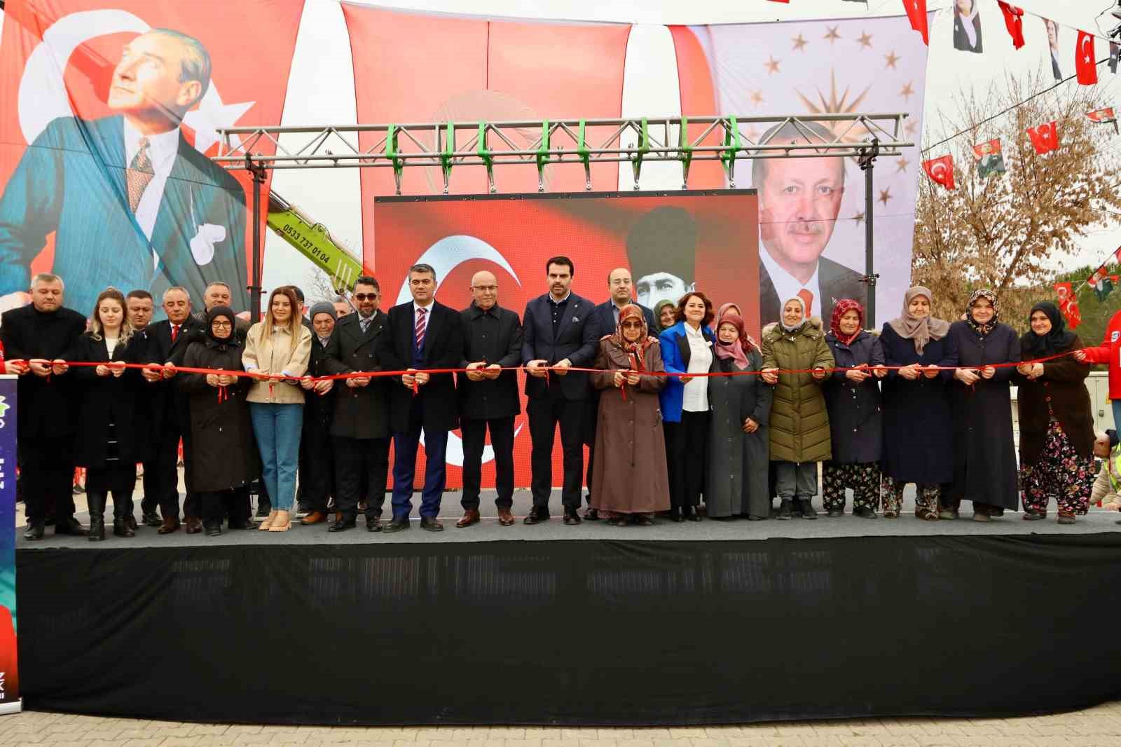 Ergene Esenler Mahallesi’ne doğalgaz için ilk kazma vuruldu