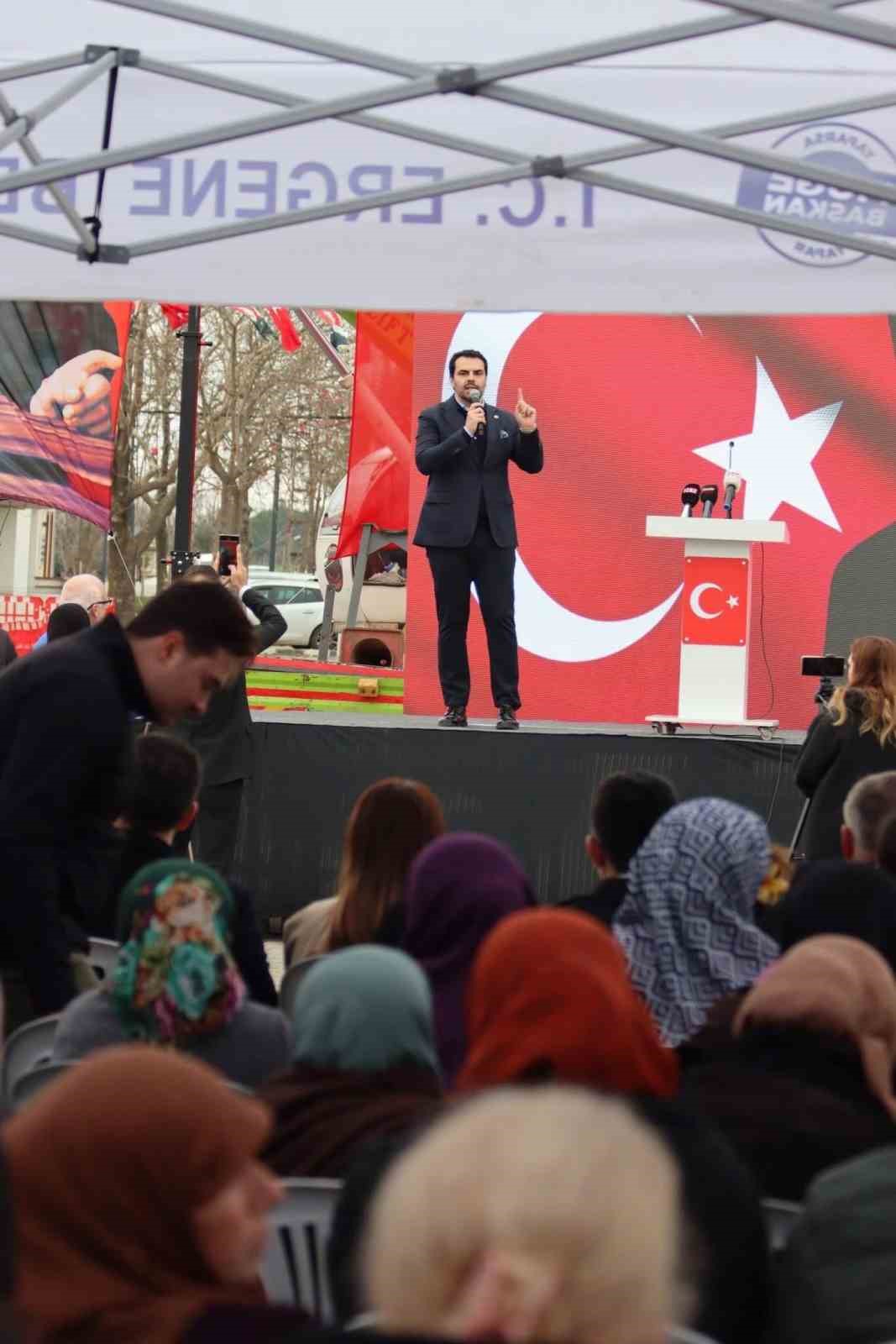 Ergene Esenler Mahallesi&rsquo;ne doğalgaz i&ccedil;in ilk kazma vuruldu

