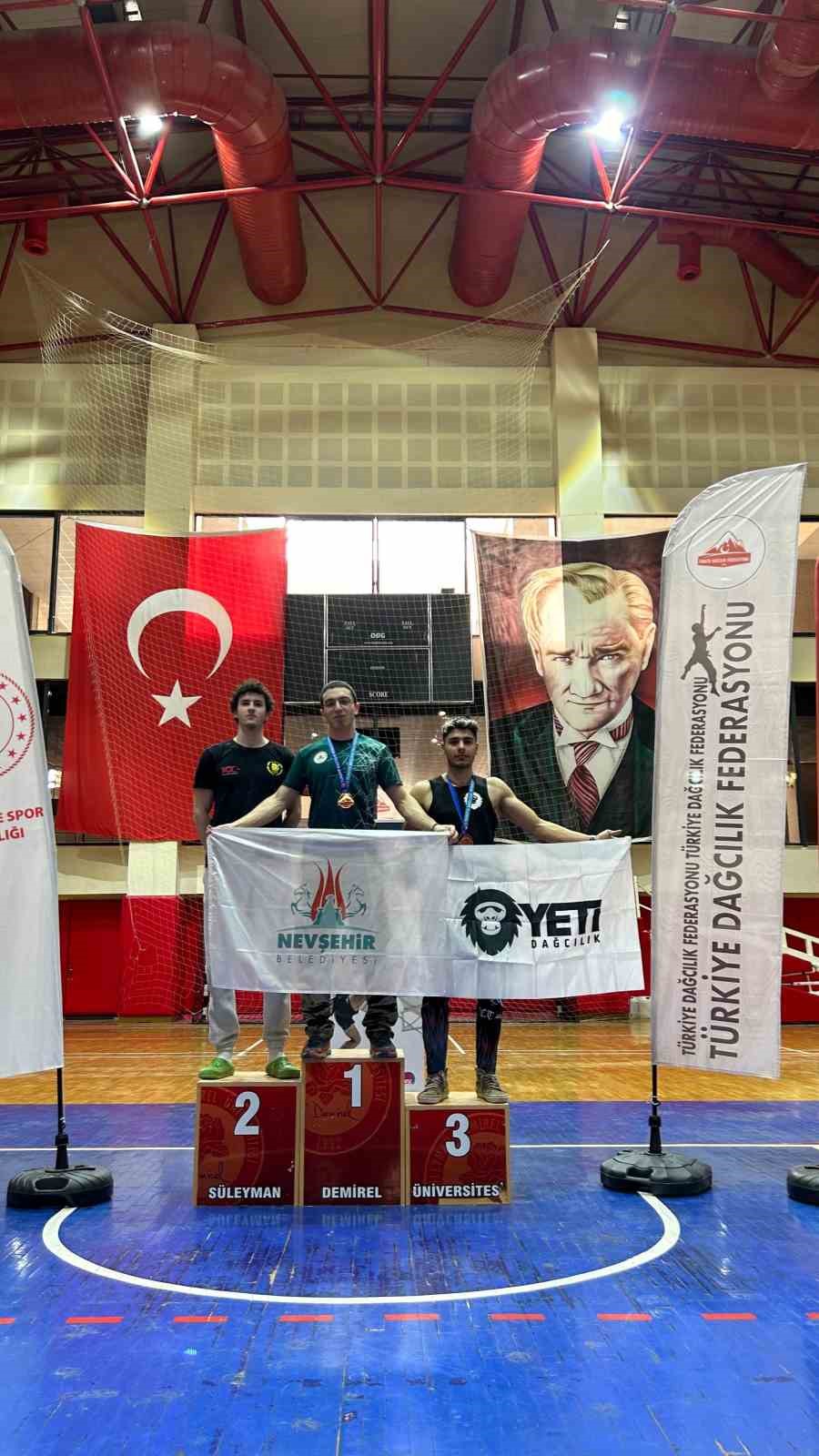 Mustafa Sacit S&uuml;mer, T&uuml;rkiye Şampiyonu oldu
