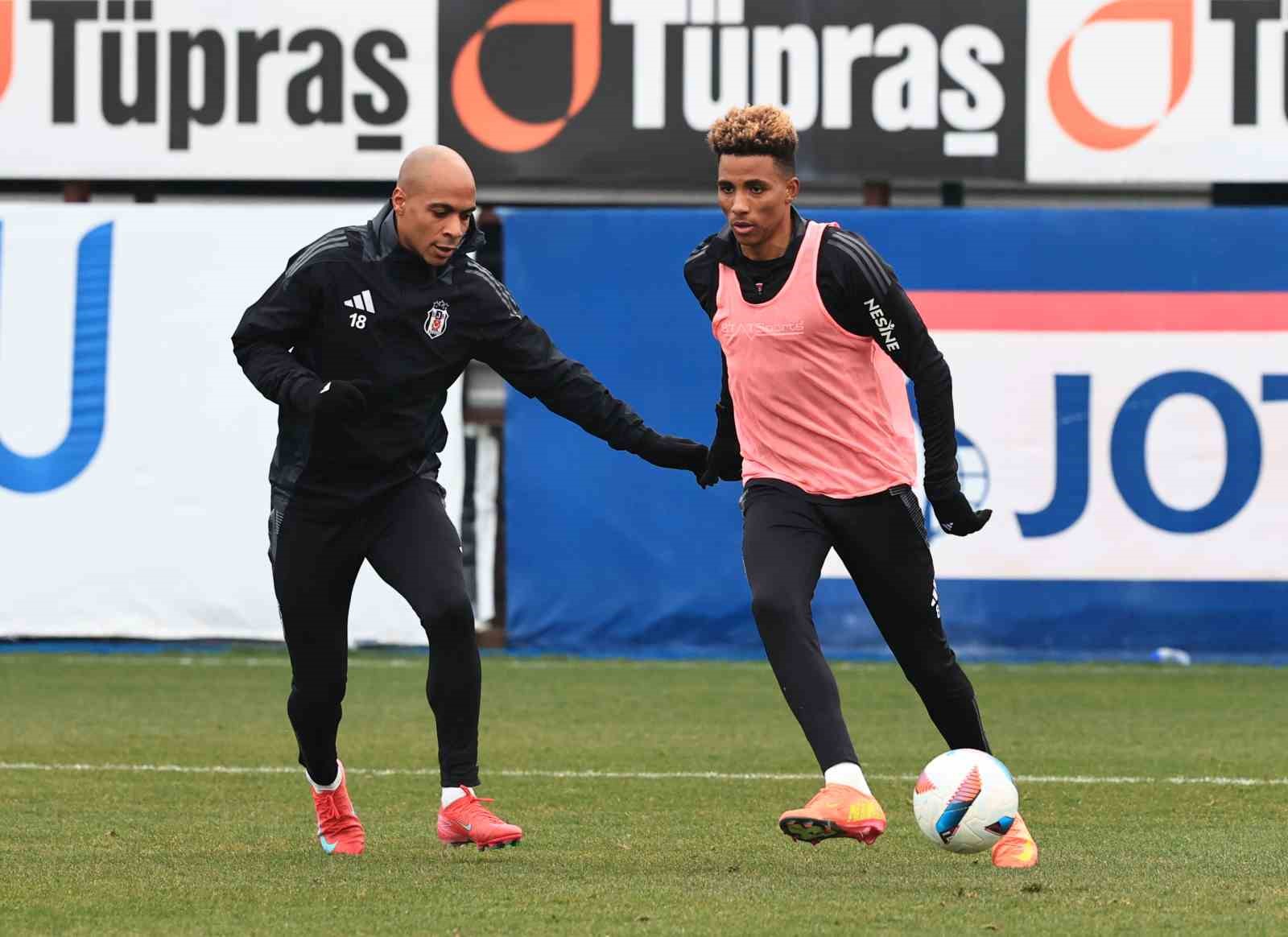 Beşiktaş, Kırklarelispor ma&ccedil;ı hazırlıklarını tamamladı
