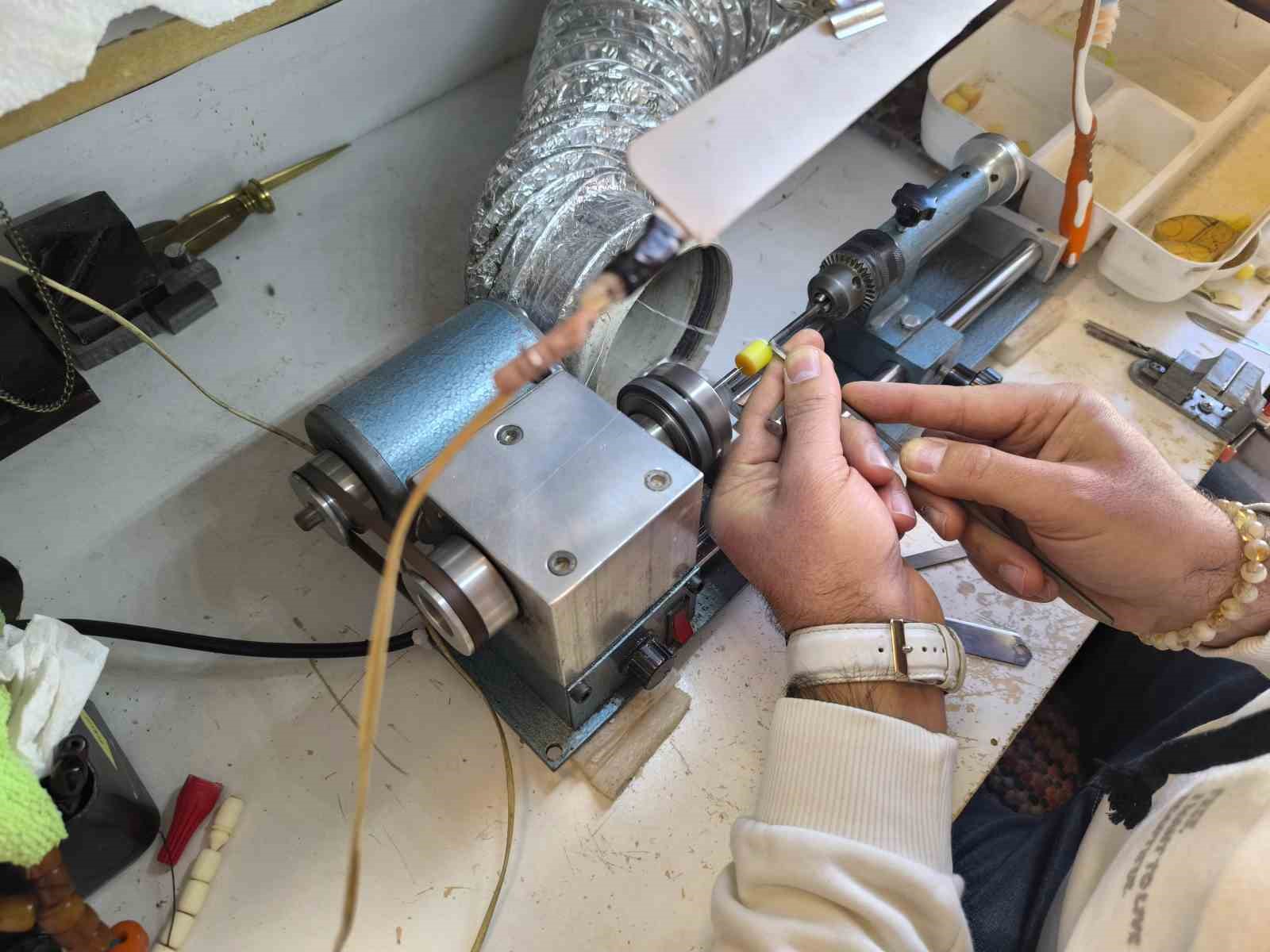 Kırşehir’in tek tespihçisi mesleğini yaşatmaya çalışıyor