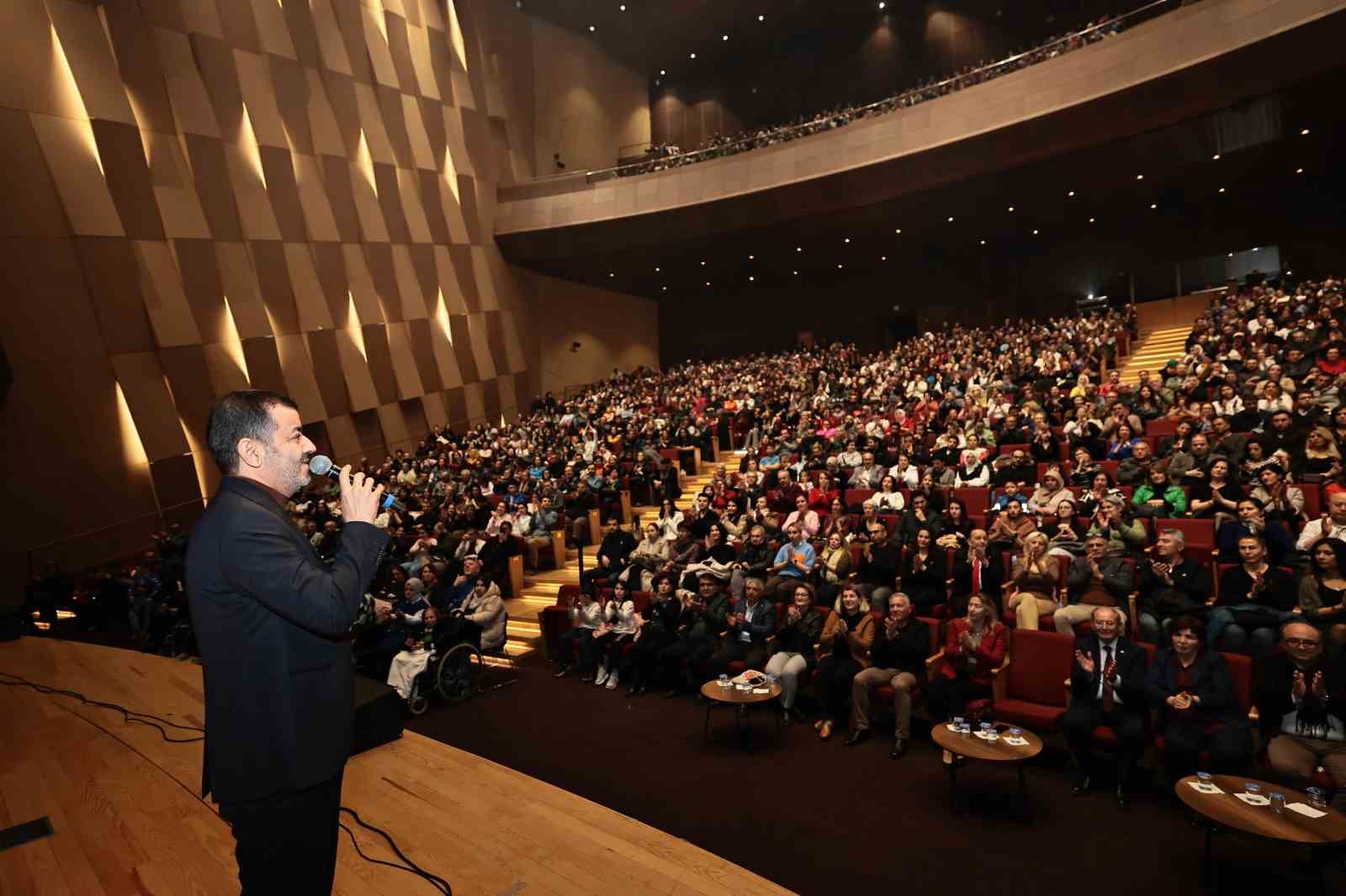Barış Man&ccedil;o, Denizli&rsquo;de saygıyla anıldı
