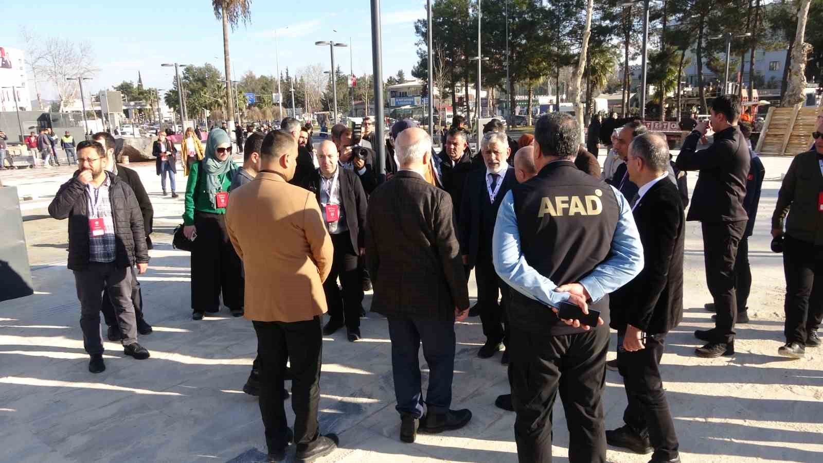 Ulusal ve uluslararası basın mensupları deprem bölgesi Adıyaman’da
