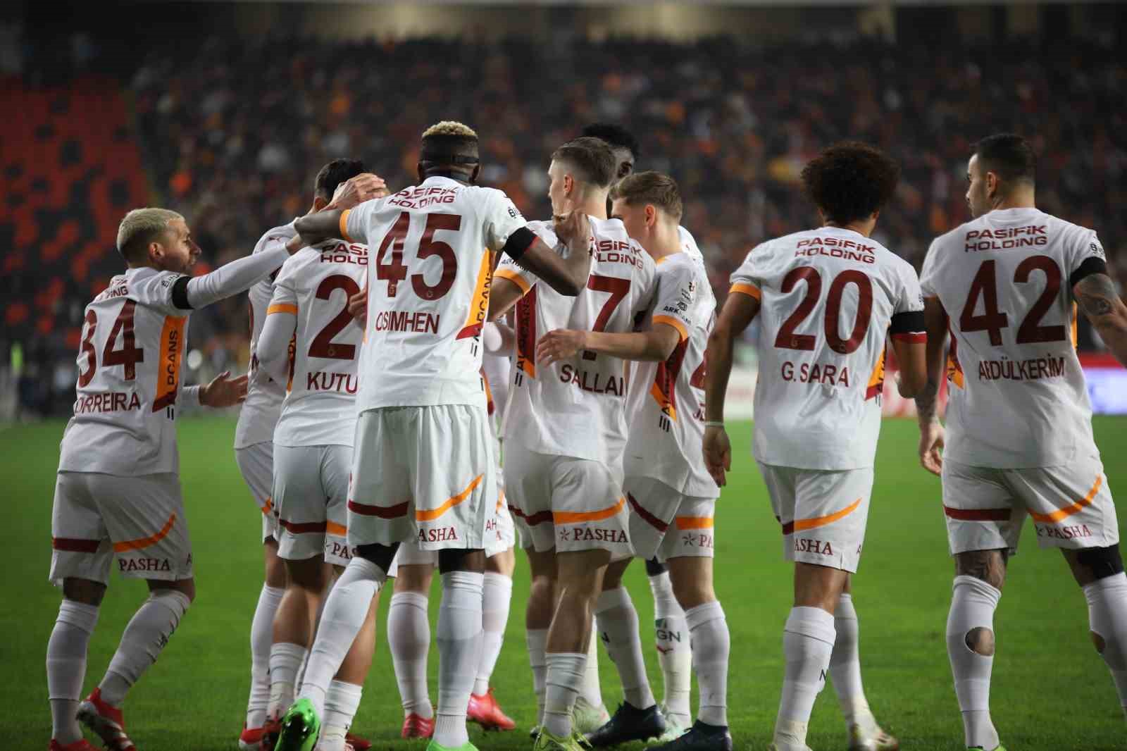 Trendyol S&uuml;per Lig: Gaziantep FK: 0 - Galatasaray: 1 (Ma&ccedil; devam ediyor)
